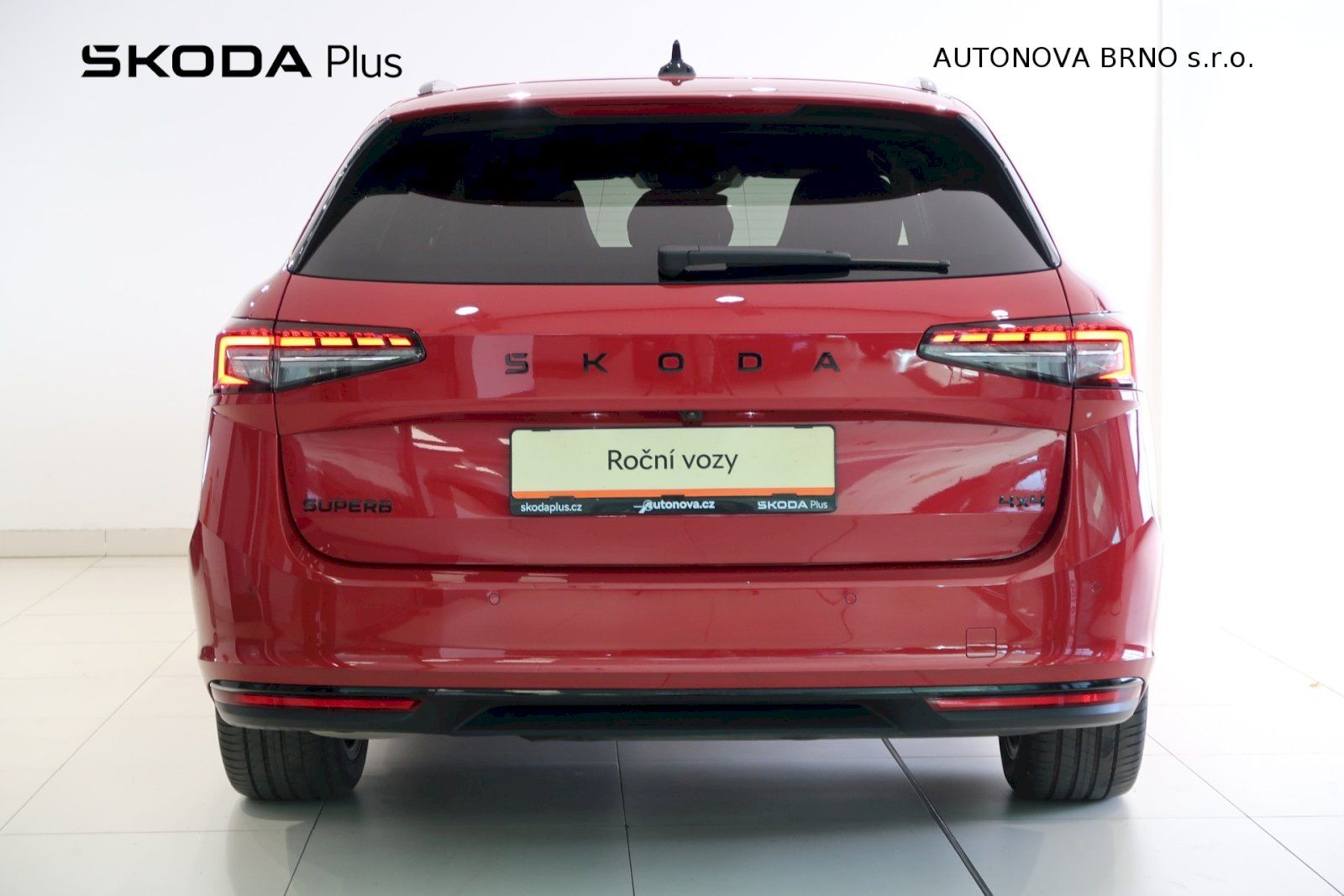 Škoda Superb, Combi 2.0 TDI 142kW Sportline - fotka 6