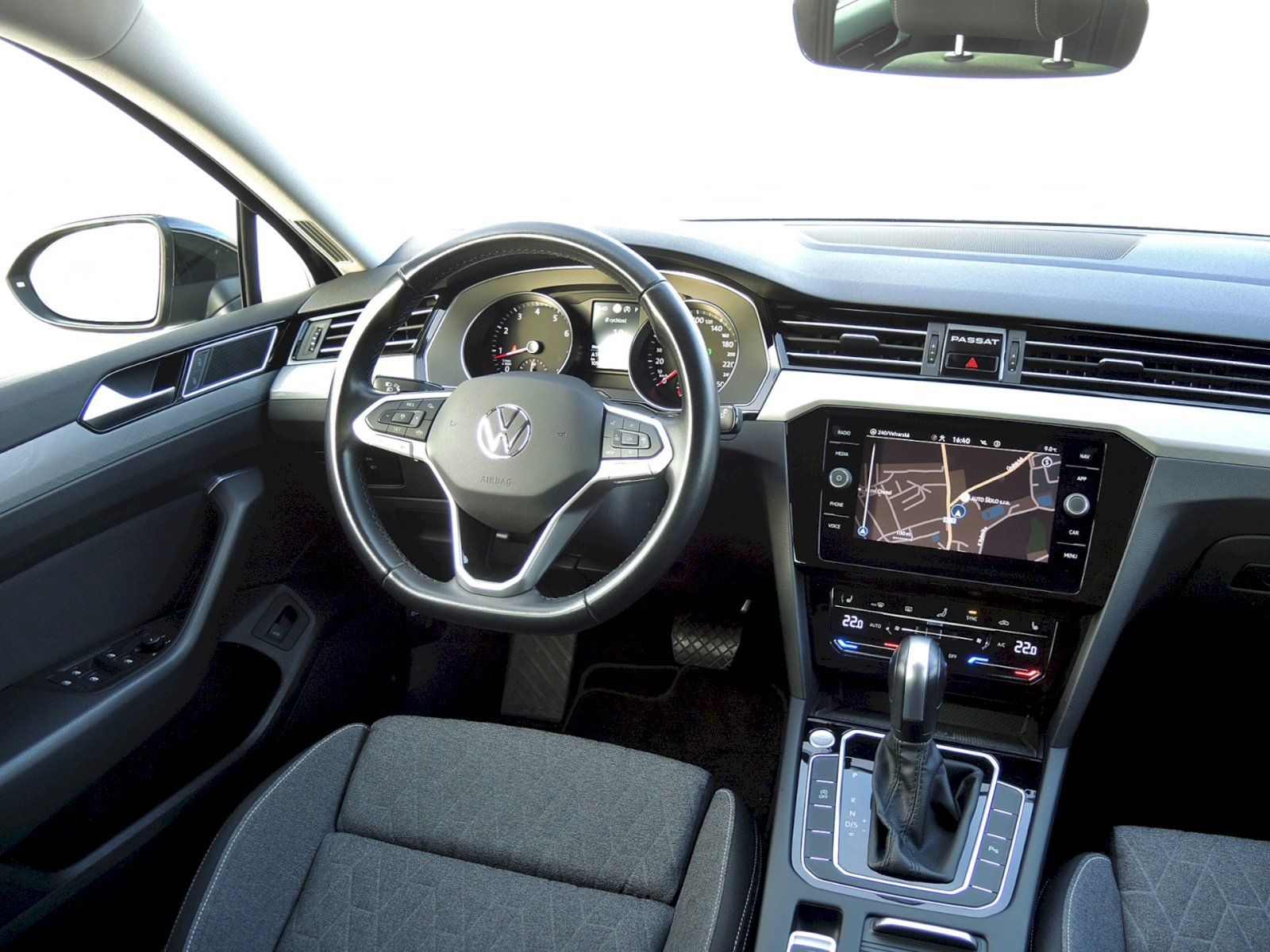 Volkswagen Passat, variant 1.5TSI 110 kW DSG Busi - fotka 5