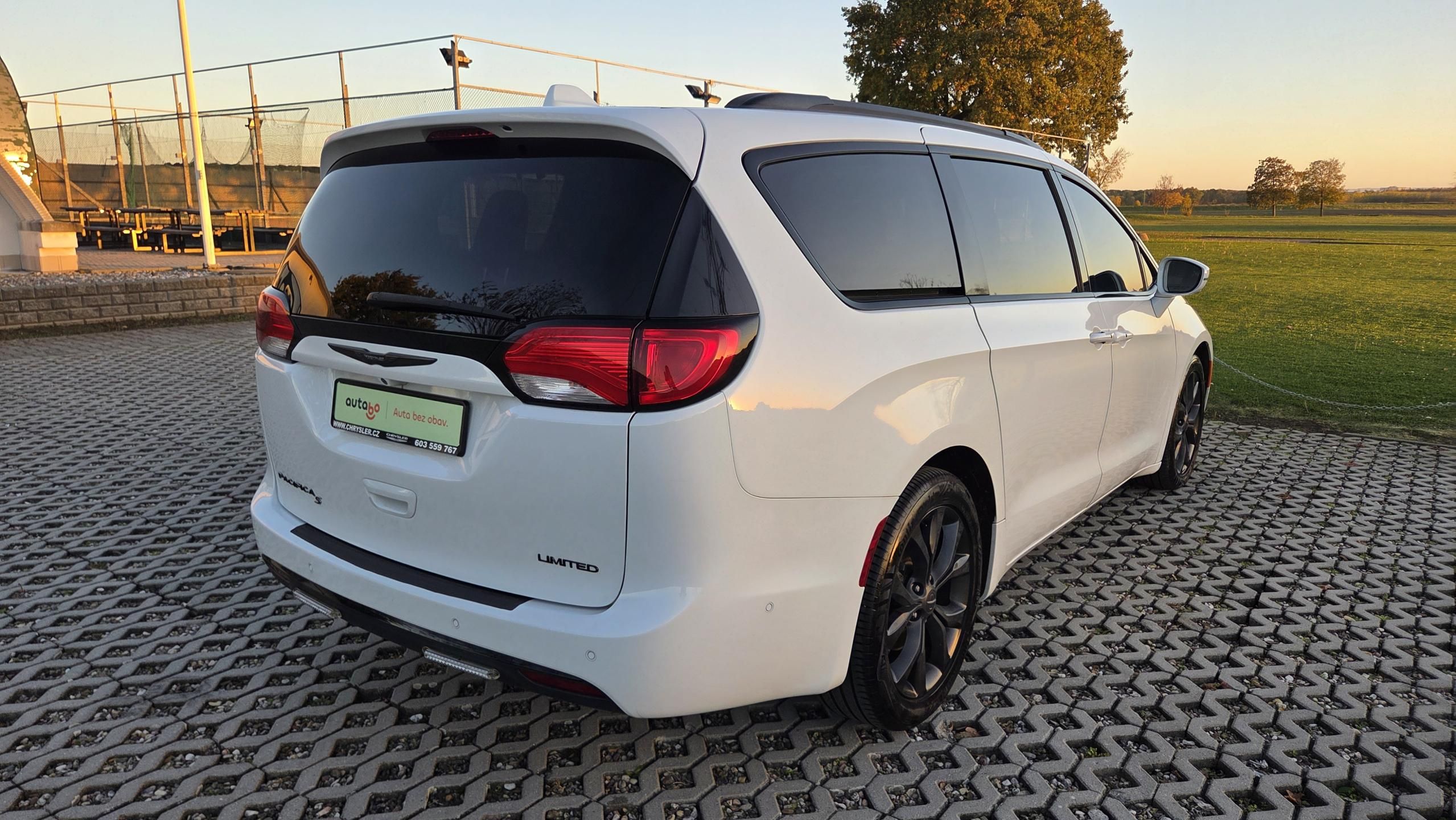 Chrysler Pacifica, 3,6L 211 kW,Limited 7 míst,LPG - fotka 6
