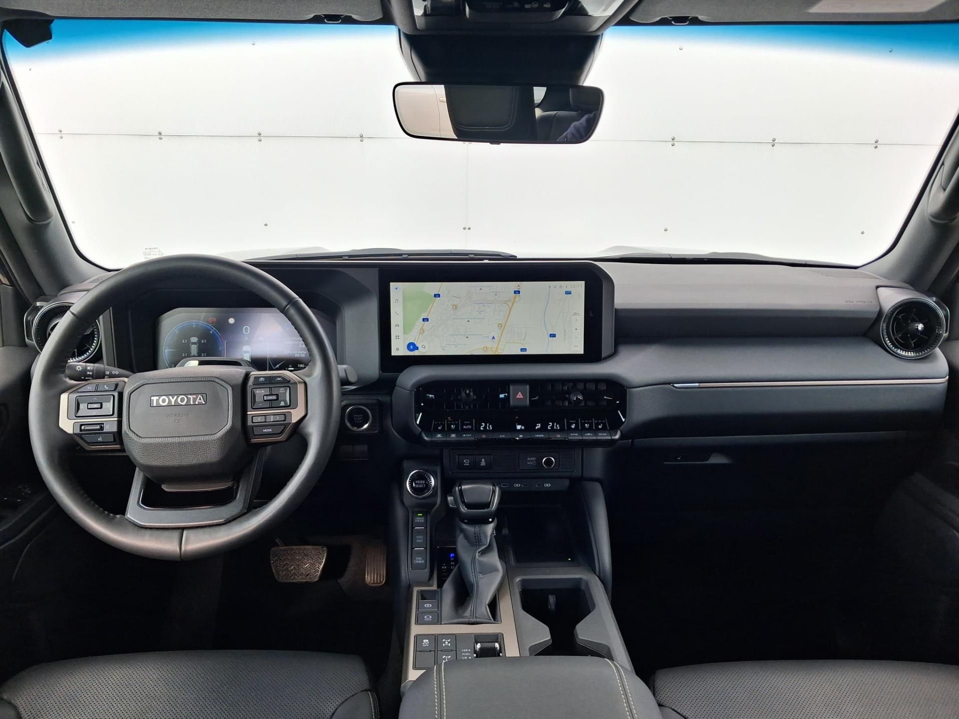Toyota Land Cruiser, 2.8 D-4D 6AT Invincible - fotka 5