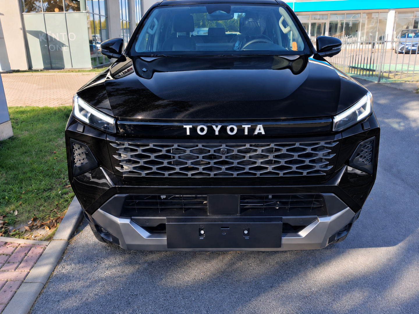 Toyota Hilux, 2.8L Diesel 48V MHEV - 4x4 - 6 - fotka 2