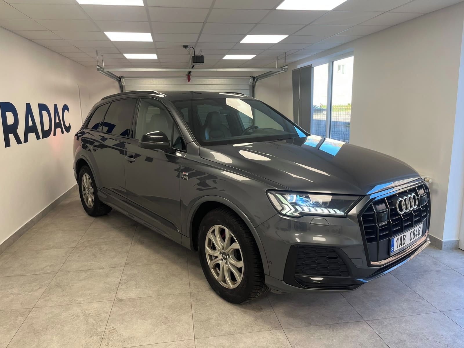Audi Q7, 3.0 TDI Quattro 210Kw S-line - fotka 4