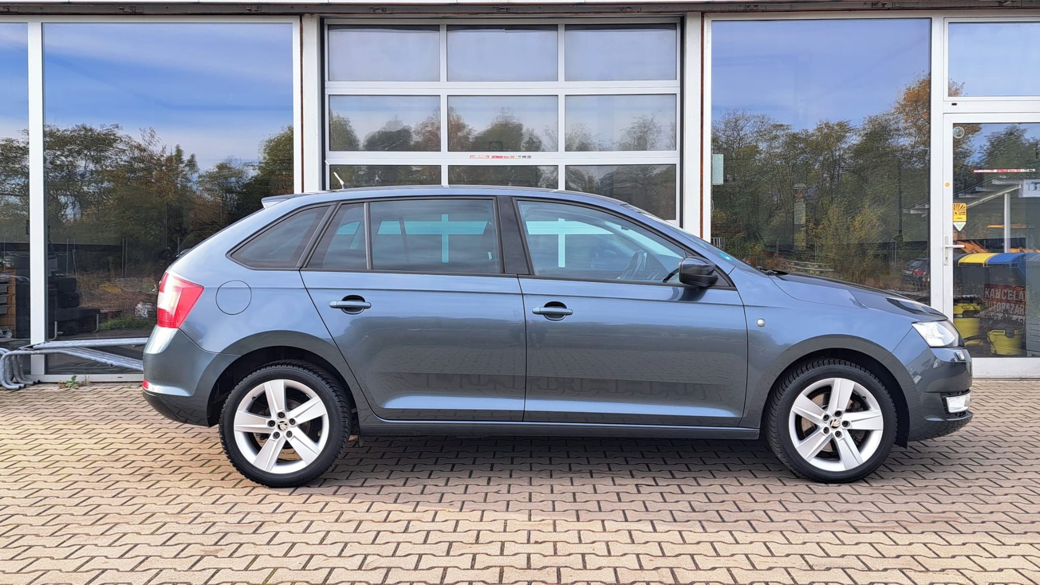 Škoda Rapid, 1.2 TSI 77 Kw - fotka 4