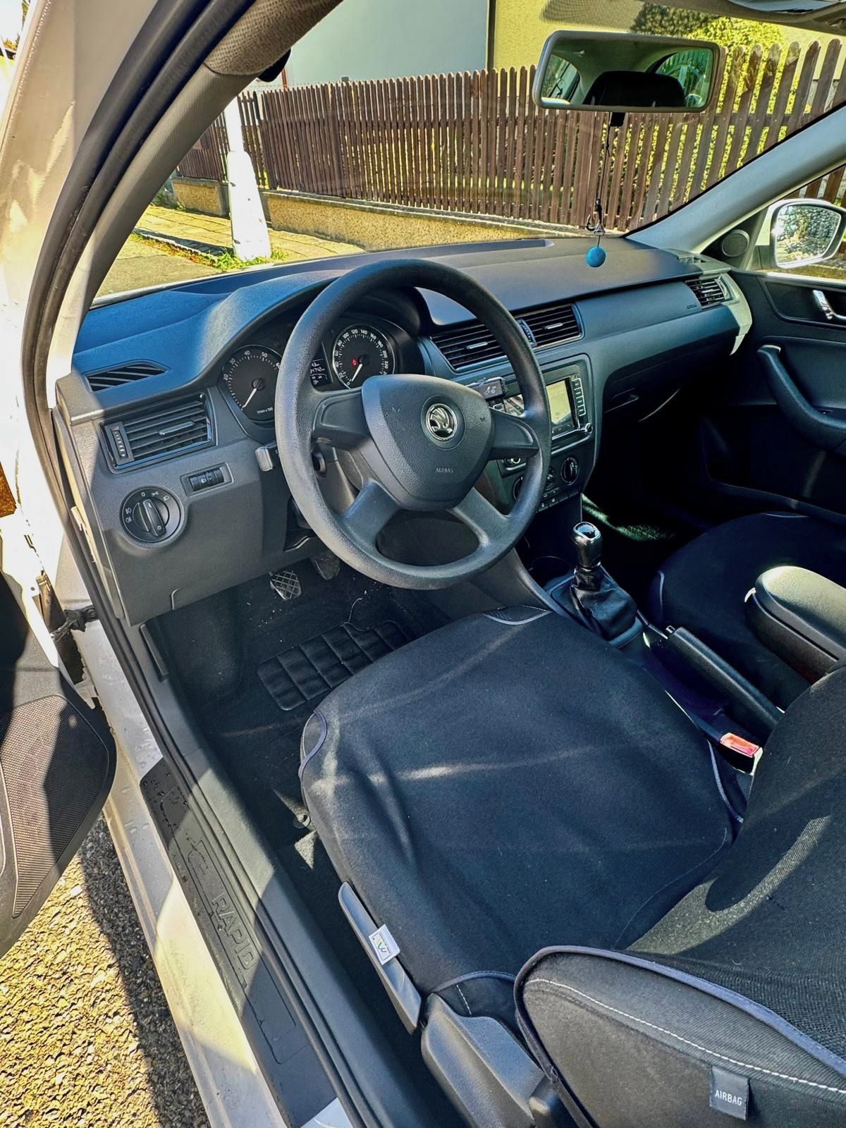 Škoda Rapid - fotka 5