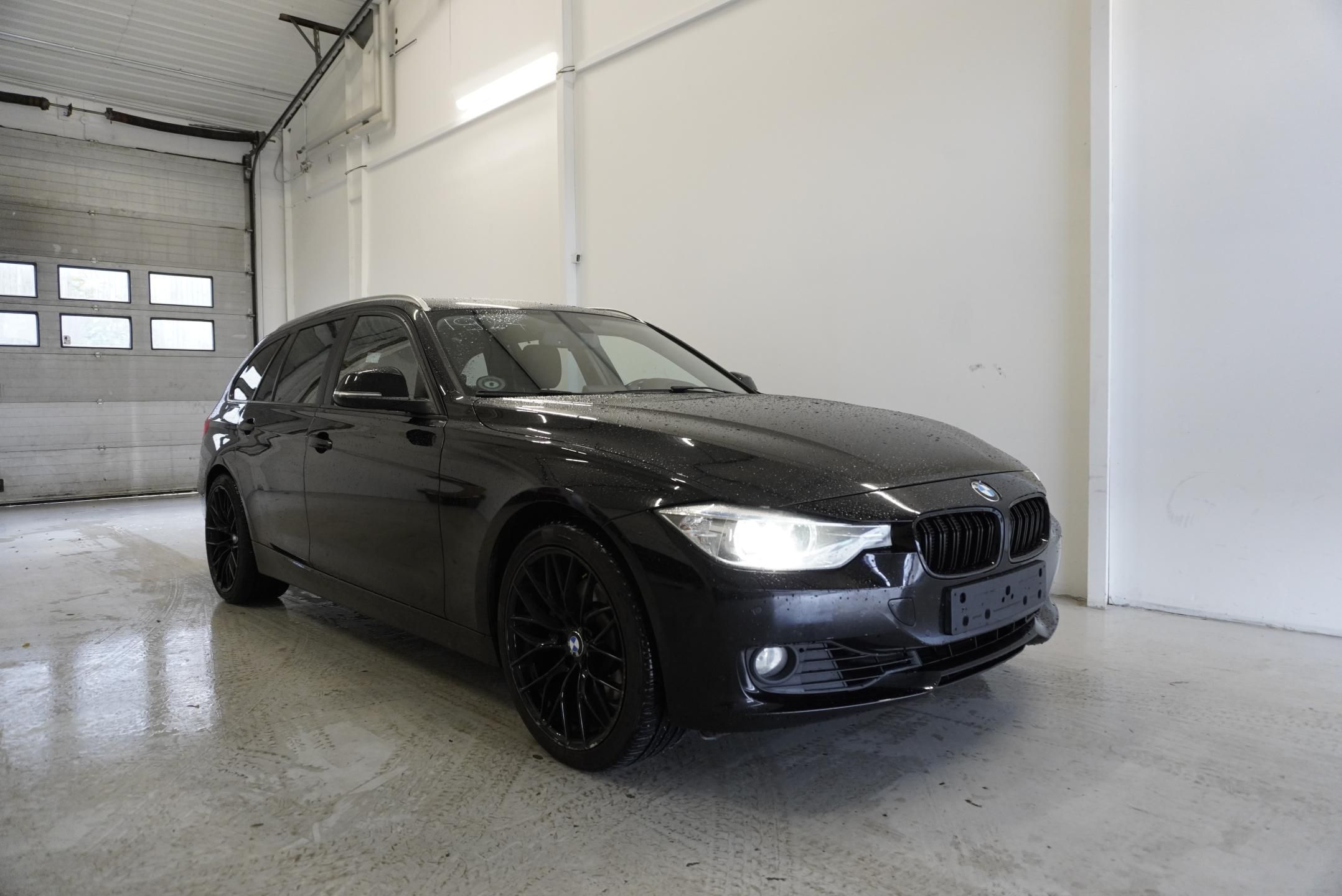 BMW Řada 3, 330D  3,0 XDRIVE AUTOMAT - fotka 3