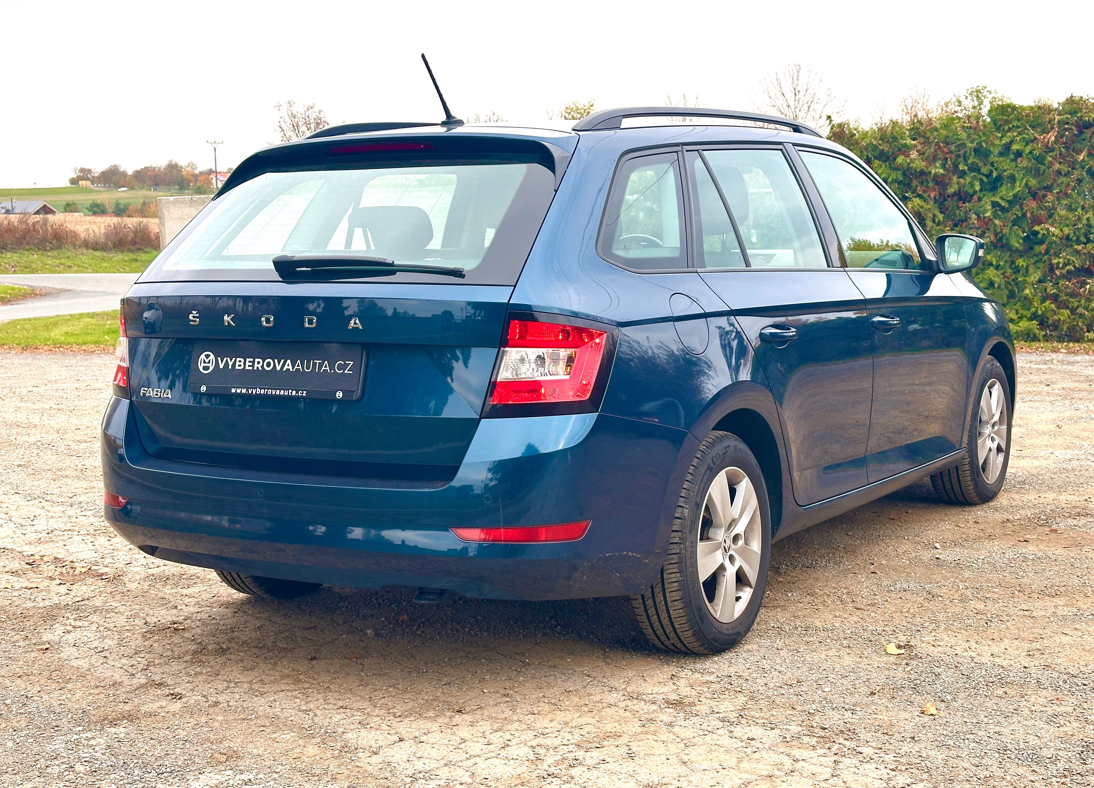 Škoda Fabia, 1.0TSI 81kW/Manuál/Senzory/ČR - fotka 4
