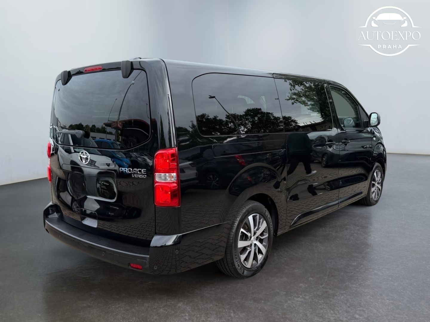 Toyota Proace Verso, 2.0 D-4D L2 Team D*LED*CARPLAY - fotka 6