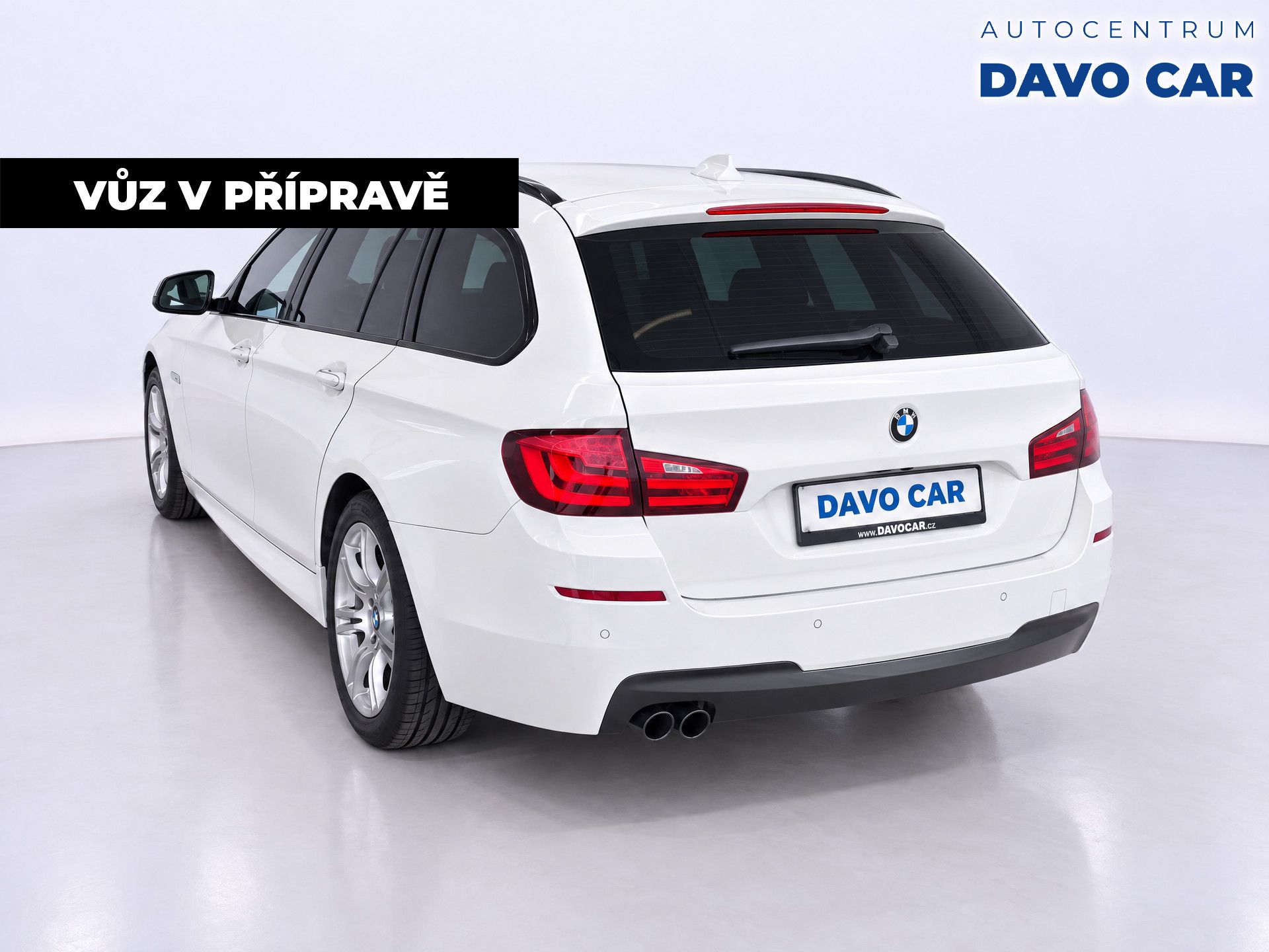 BMW Řada 5, 2,0 525d xDrive Touring CZ - fotka 2