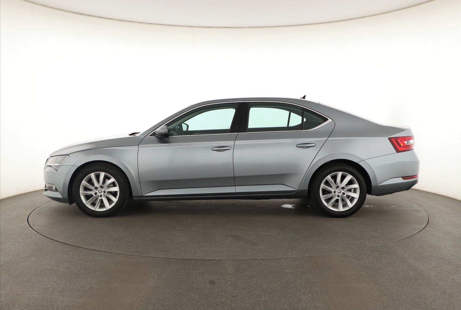 Škoda Superb, 2.0 TDI, Ambition, Automat - fotka 3