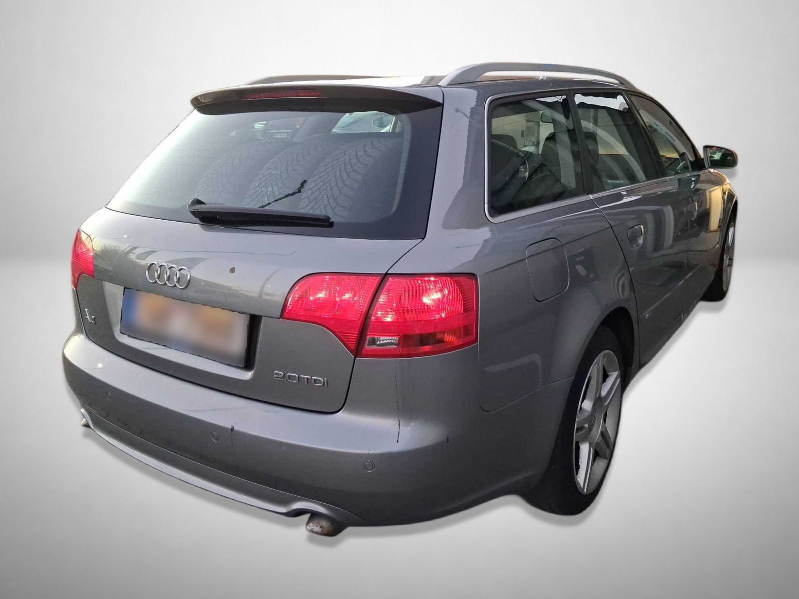 Audi A4, 2.0 TDI, Parkovací asistent - fotka 2