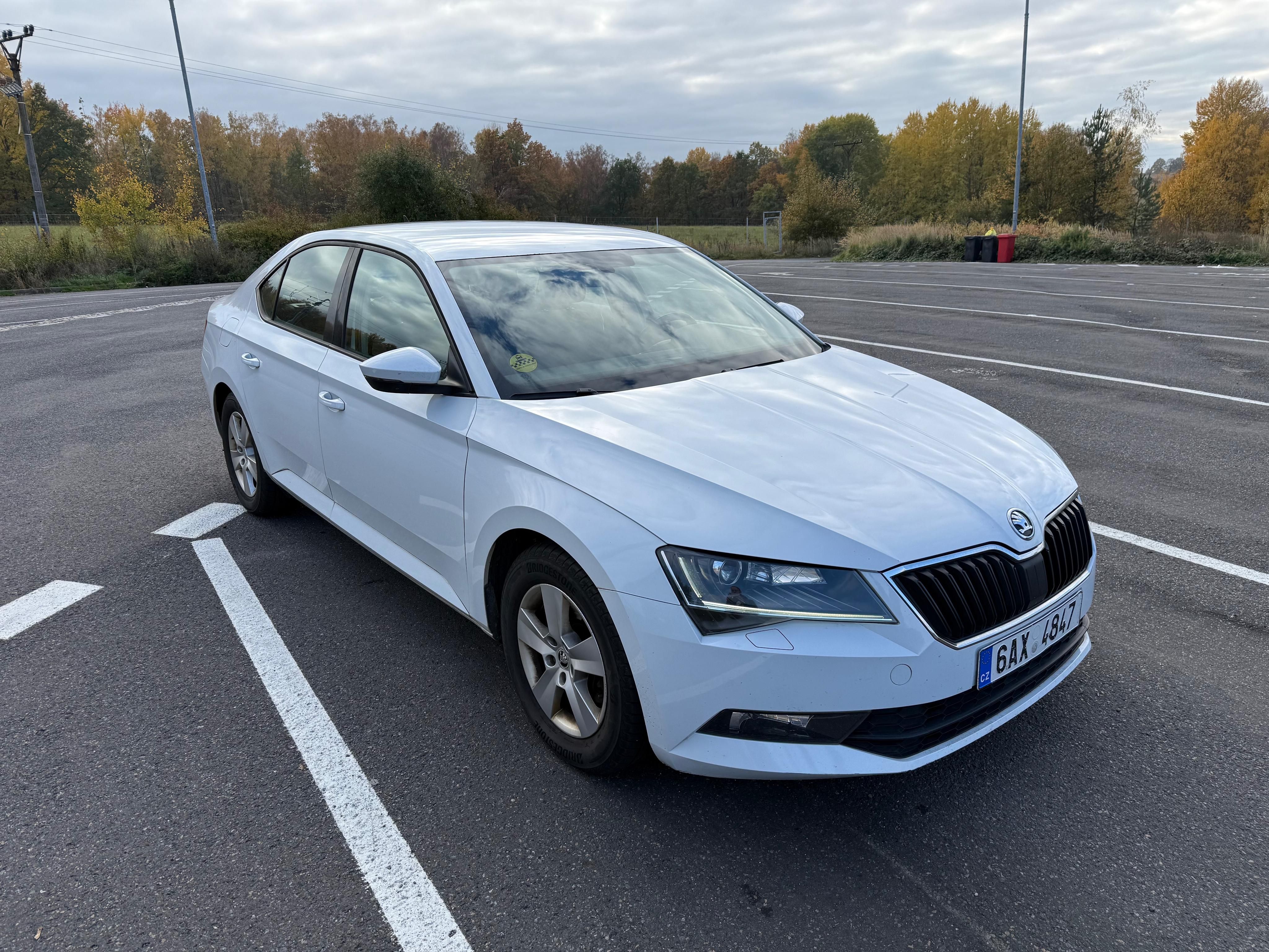 Škoda Superb, 2.0 TDI - fotka 2
