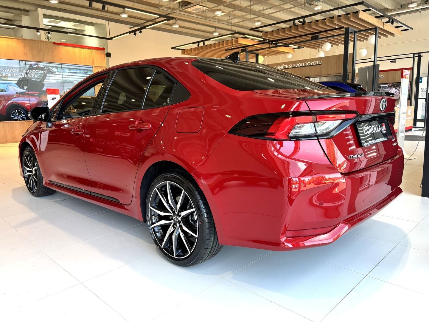 Toyota Corolla, 1,8 SD GR Sport - fotka 4