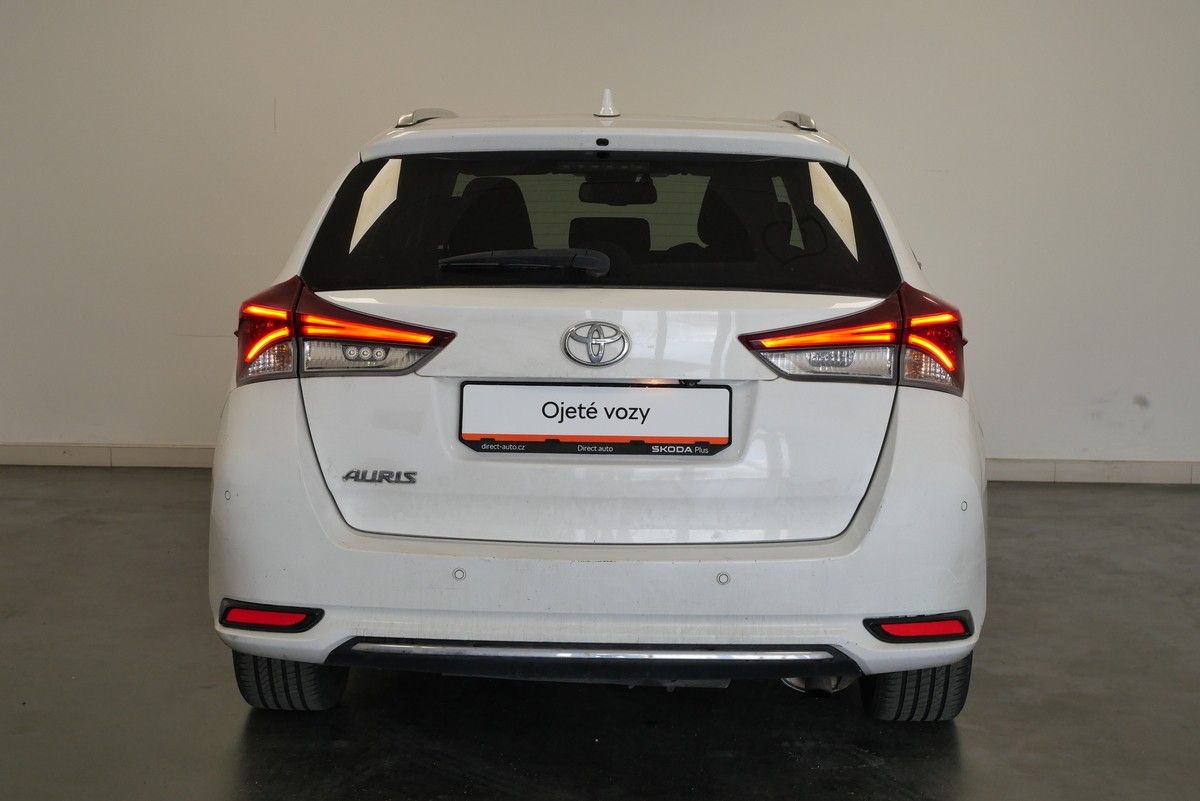 Toyota Auris, 1.6 Valvematic 97 kW Active - fotka 6
