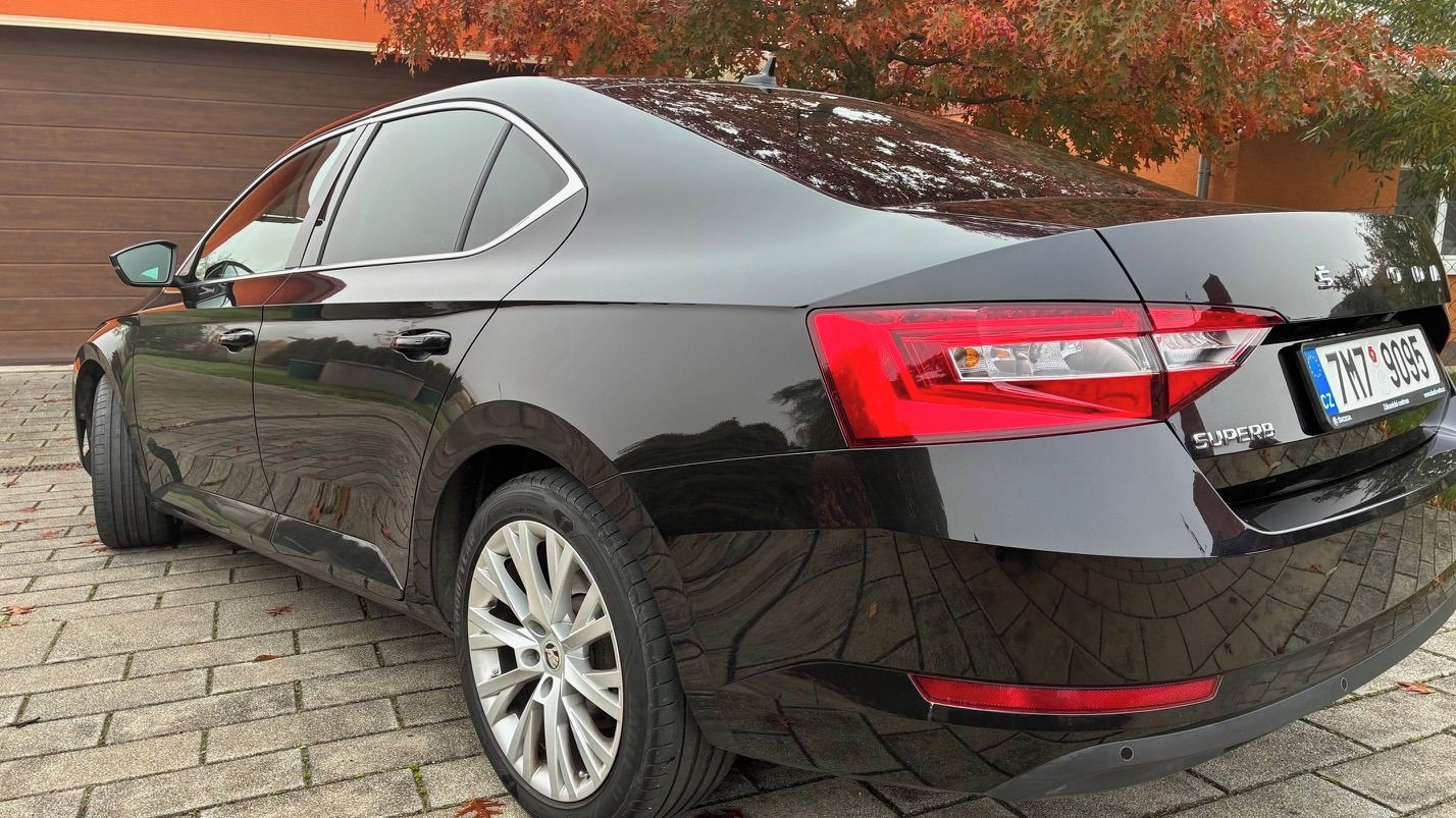 Škoda Superb, Liftback 2.0 TDI, r.v. 2022 - fotka 2