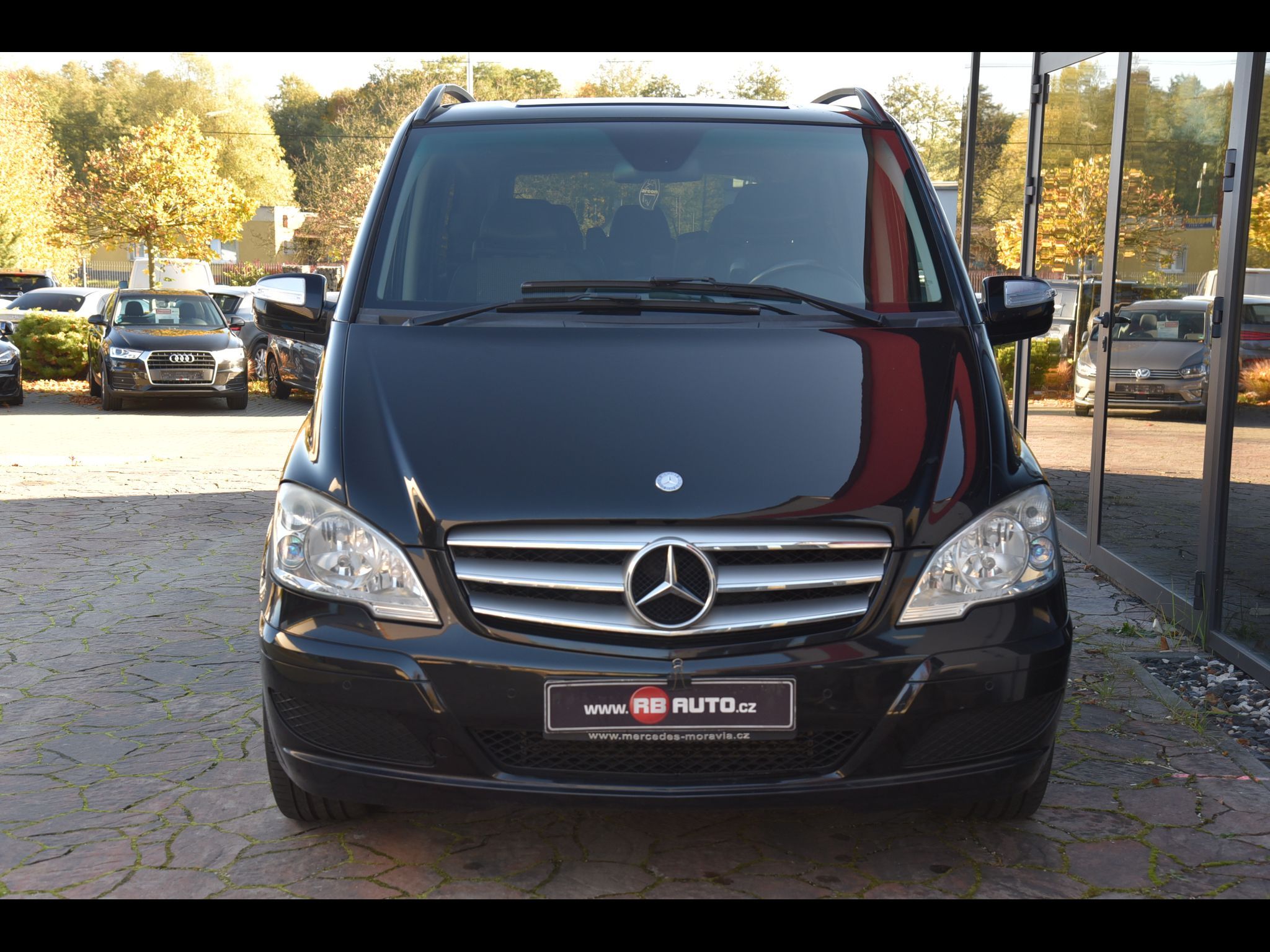 Mercedes-Benz Viano, 3.0 CDi V6 165 kw 8-míst - fotka 5