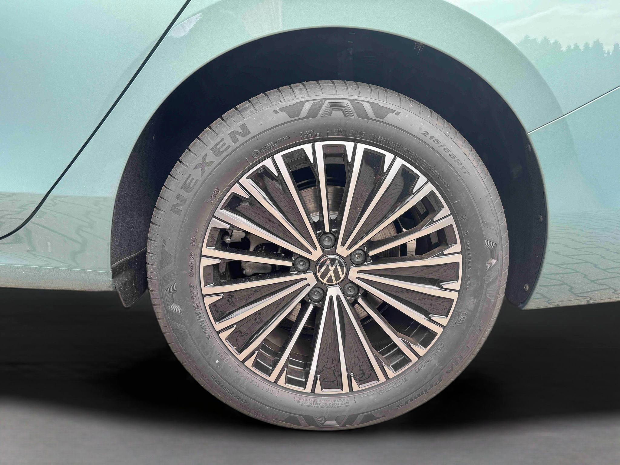 Volkswagen Passat, Elegance 2,0 TDI 110 kW - fotka 3
