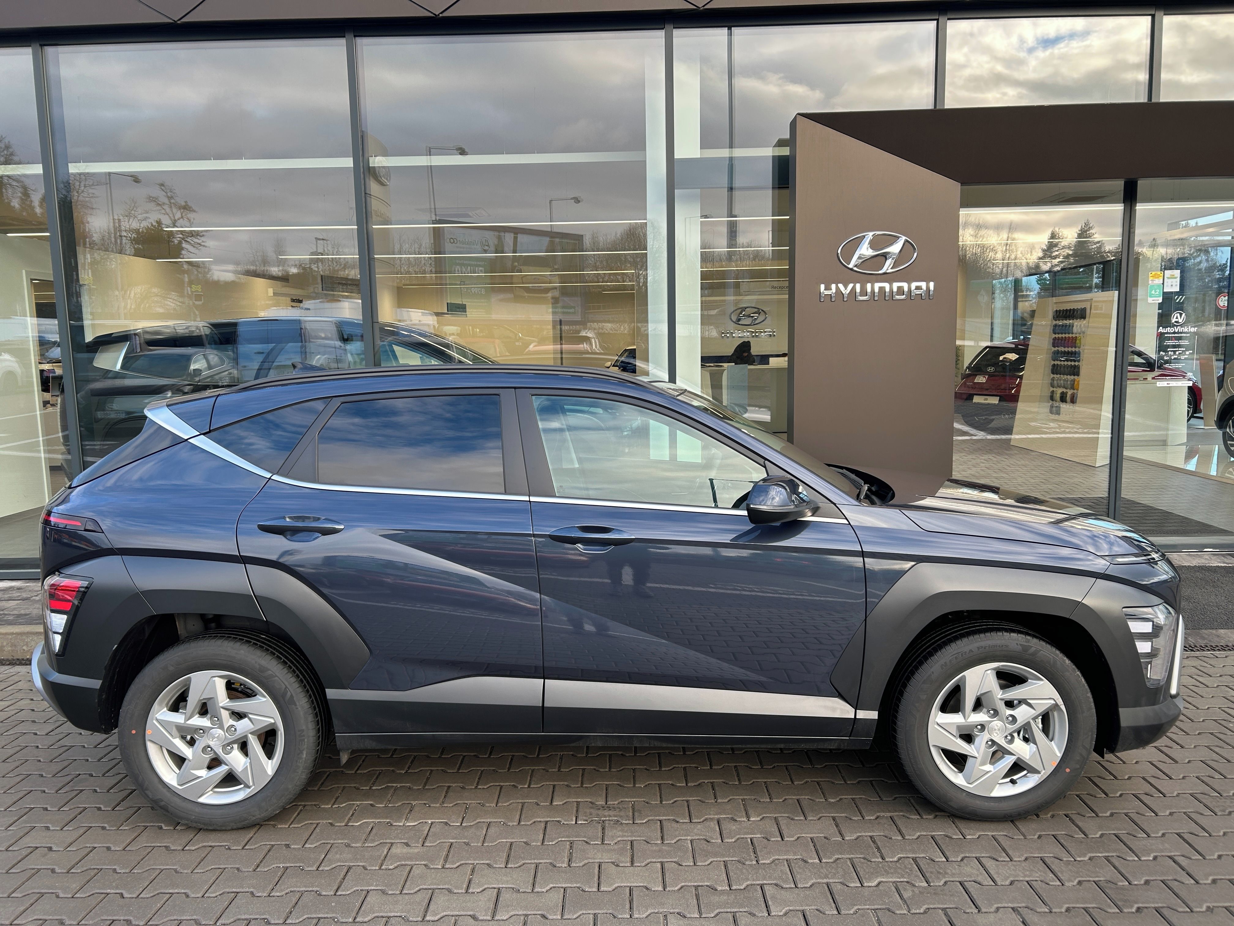 Hyundai Kona, 27 1,6 T-GDI DCT HP SMART TECH - fotka 3
