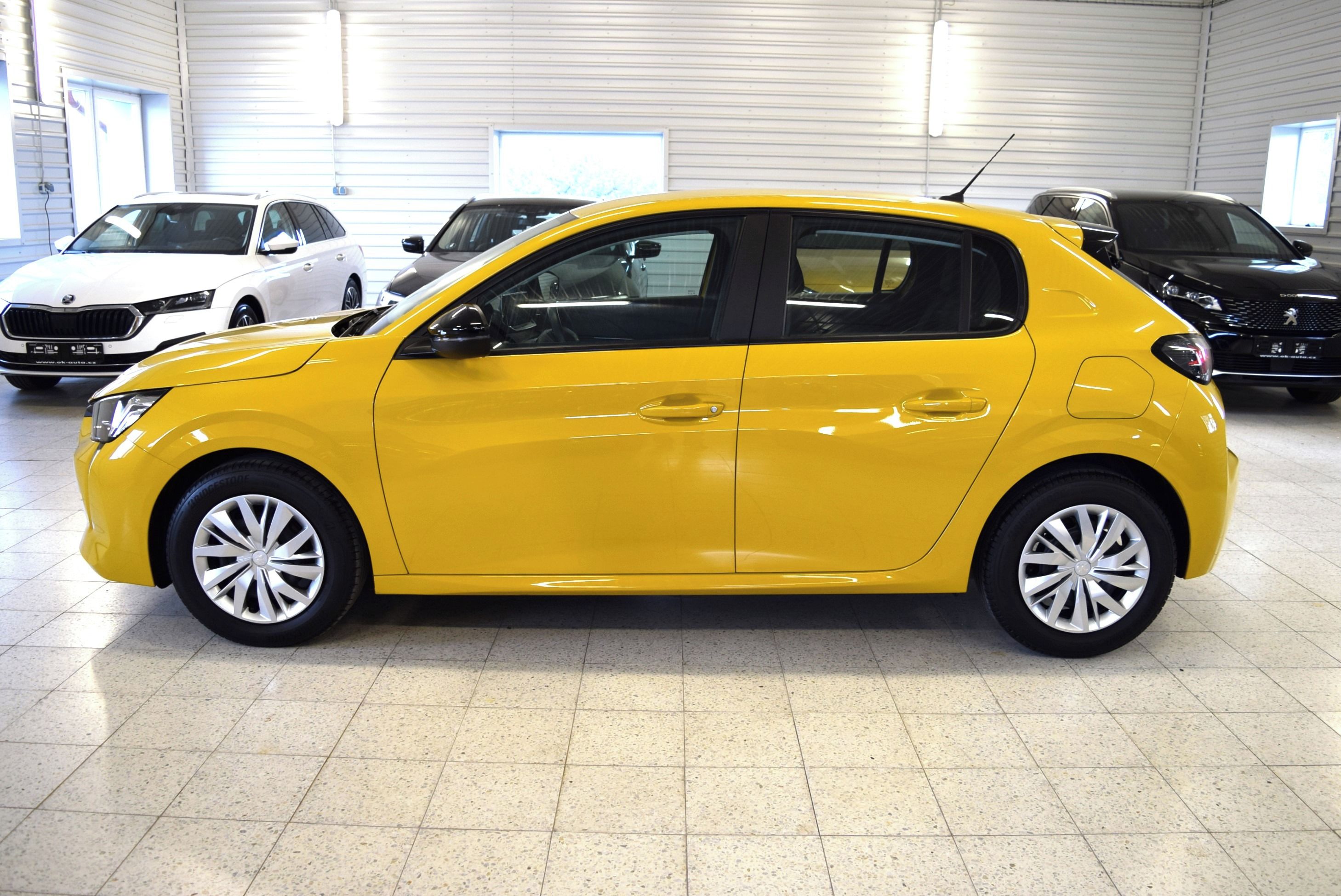 Peugeot 208, 1.2 PT 35 000 KM 2023-DPH - fotka 2