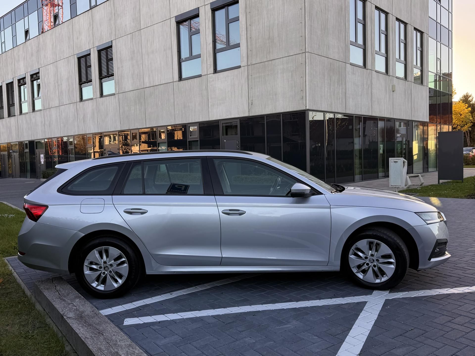 Škoda Octavia, 2.0 TDi 85 kW - fotka 4
