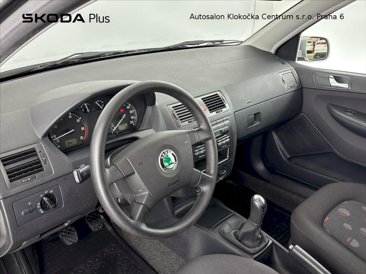Škoda Fabia, 1,4i 16V55 kW Classic - fotka 6