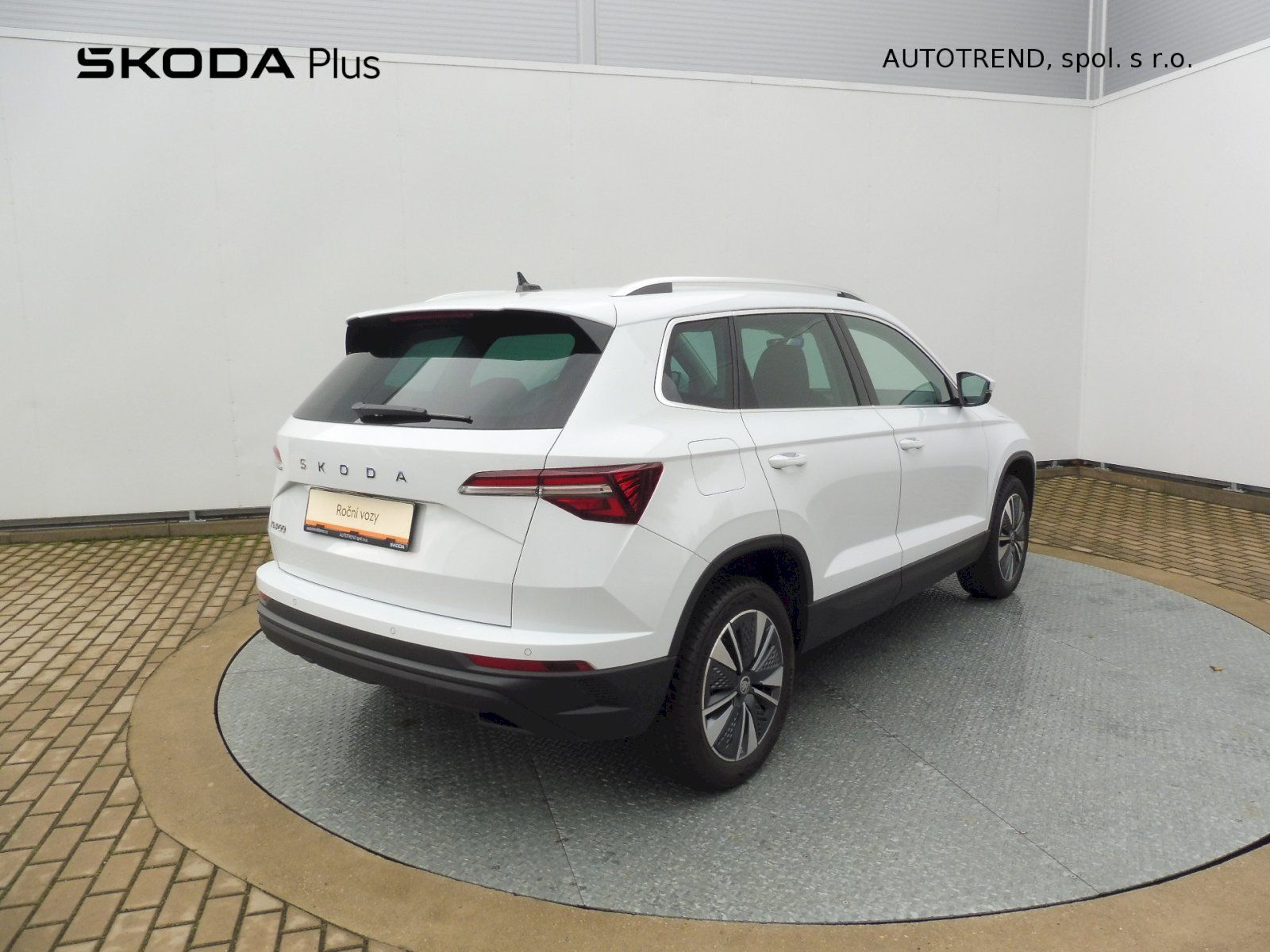 Škoda Karoq, Top Selection 1,5 TSI 110kW - fotka 2