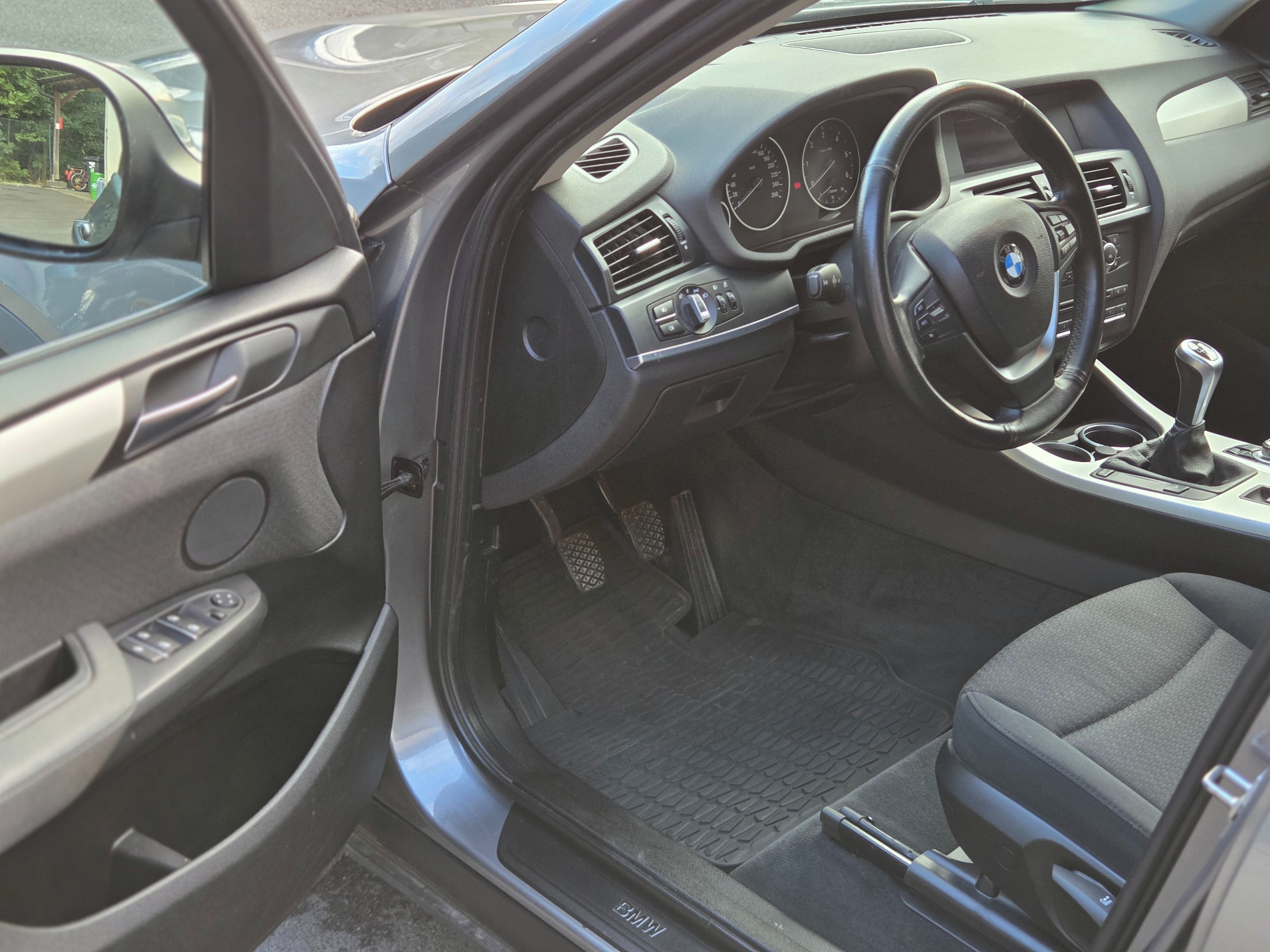 BMW X3, xDrive20d - fotka 6