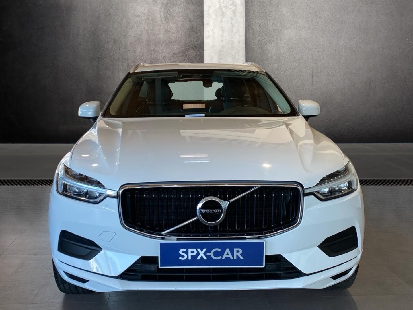 Volvo XC60, D4 AWD MOMENTUM - fotka 2