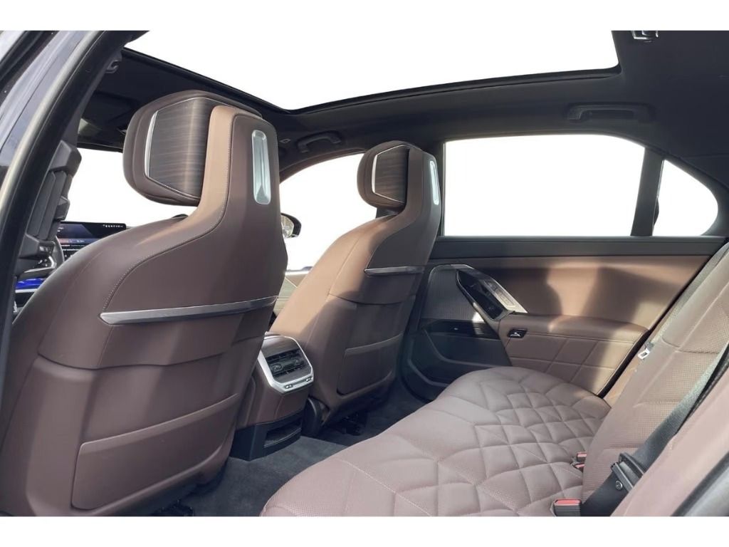BMW i7, eDrive50 M Sport Driving*Kůže* - fotka 6
