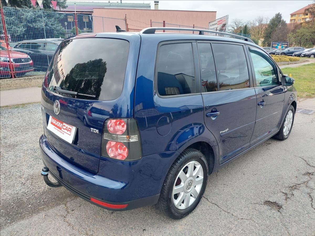 Volkswagen Touran, 1,9 TDi DSG  TOPSTAV  bez koro - fotka 5
