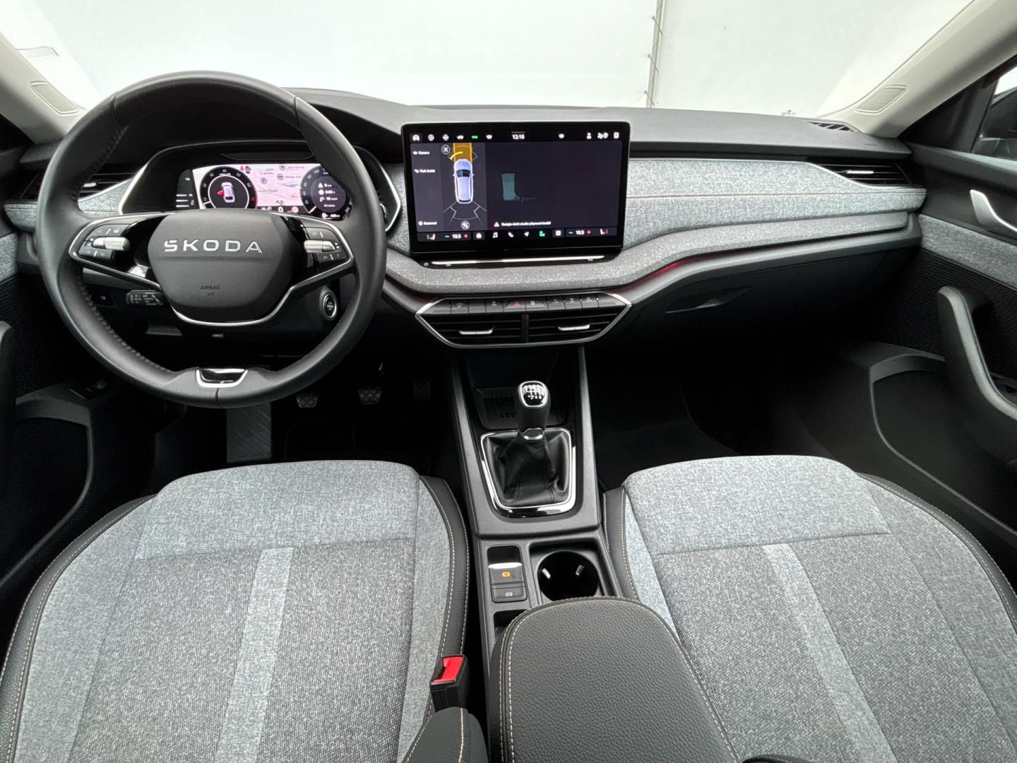 Škoda Octavia, 1.5 TSI / 110 kW Top Selection - fotka 5