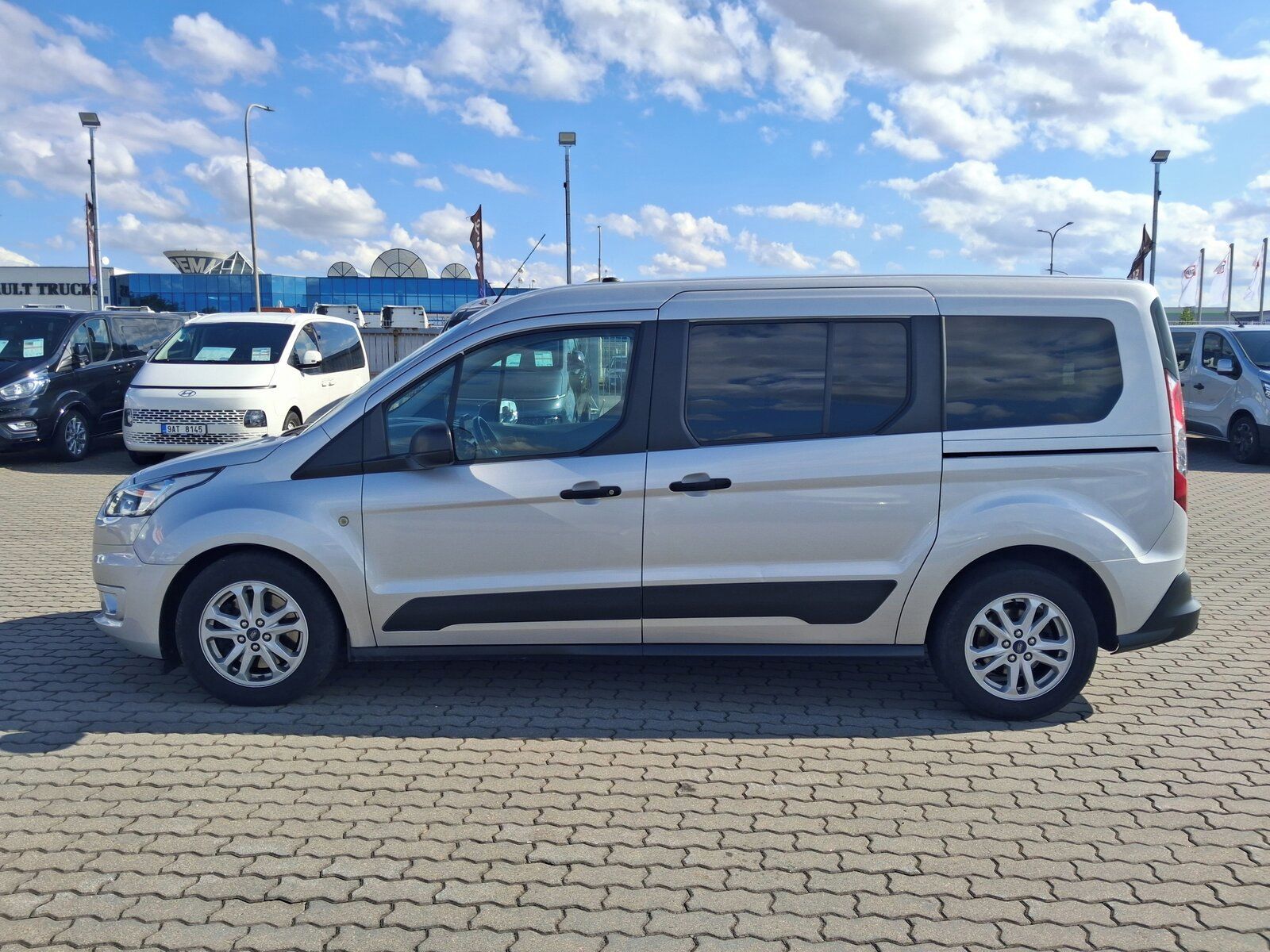 Ford Tourneo Connect, Maxi 1.5 EcoBlue, Trend, 5Míst - fotka 3