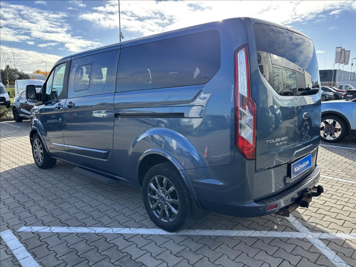 Ford Tourneo Custom, 2,0 EcoBlue 136kW Titanium - fotka 3