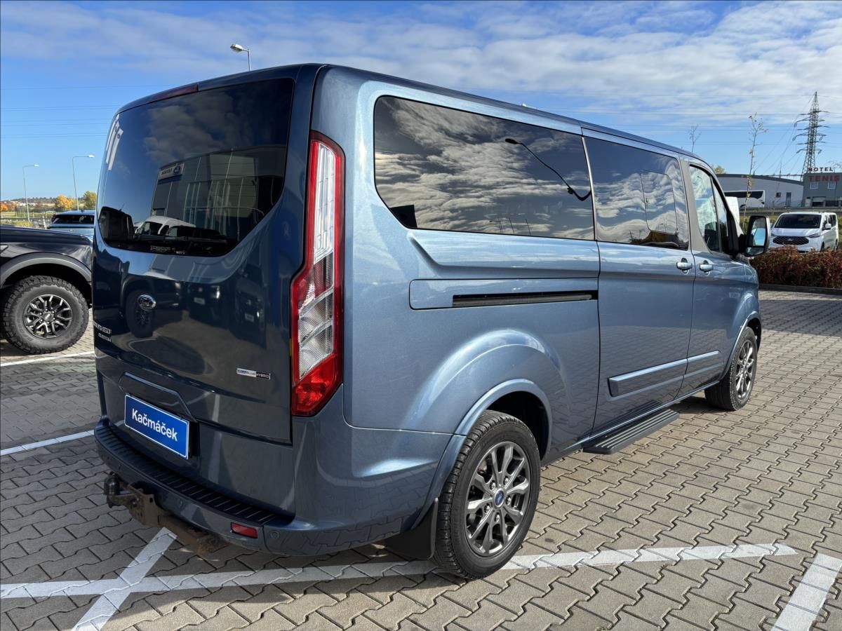 Ford Tourneo Custom, 2,0 EcoBlue 136kW Titanium - fotka 5