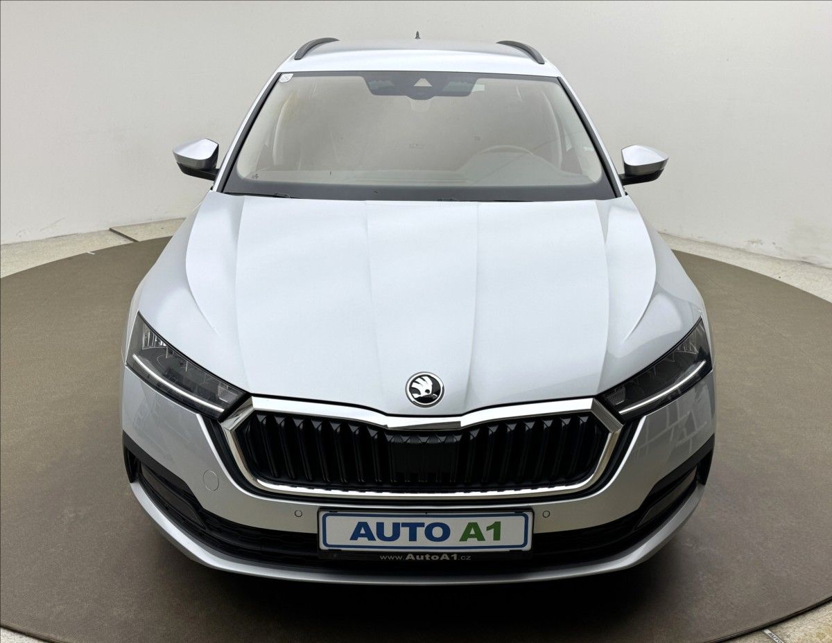 Škoda Octavia, 2,0 DSG SPORT VELKÝ SERVIS TZ - fotka 2
