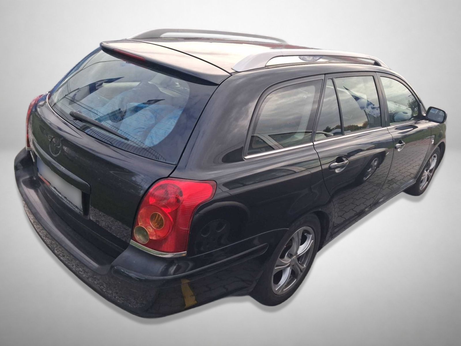 Toyota Avensis, 1.8 VVT-i, Automatická klima - fotka 2