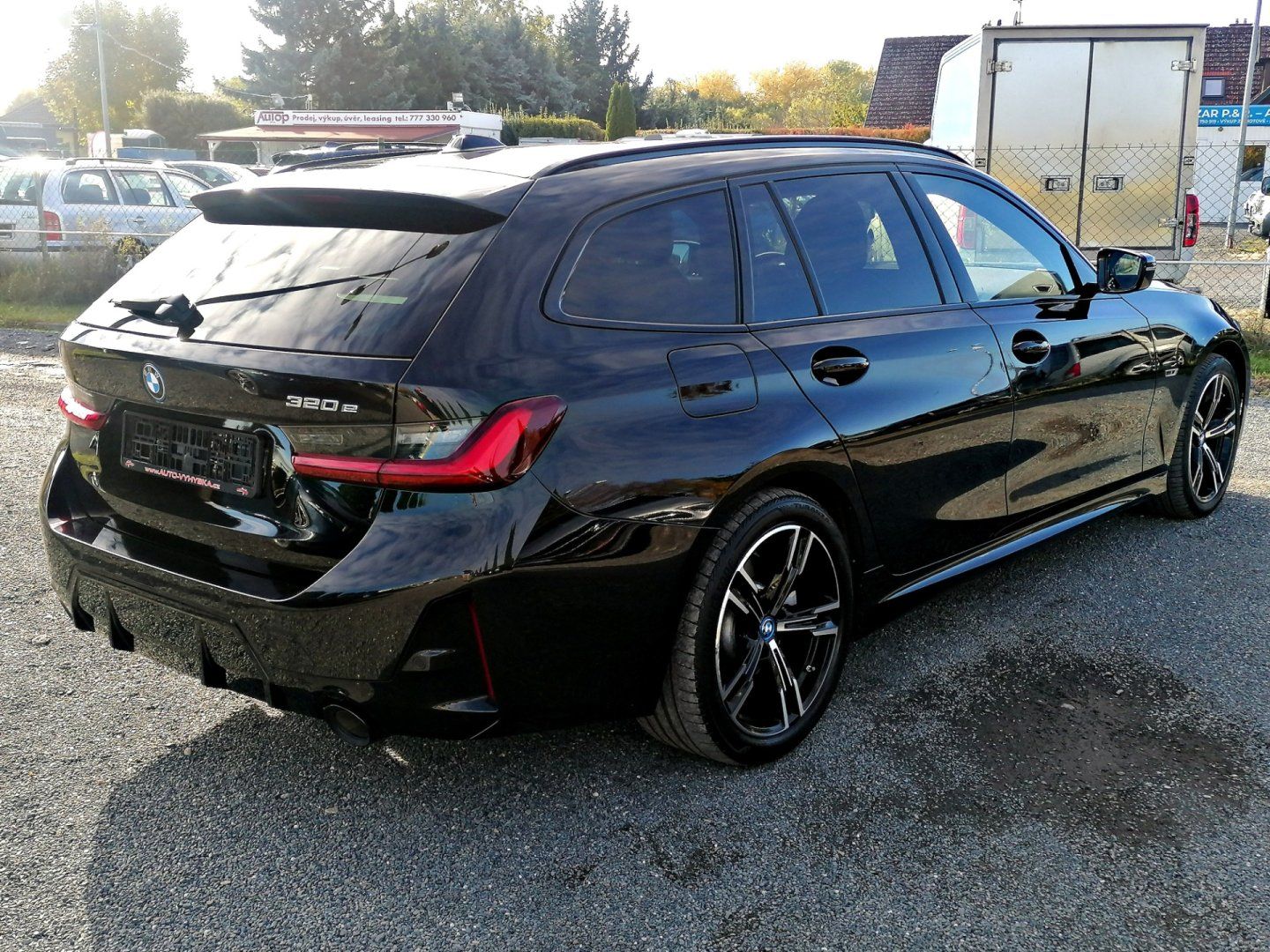 BMW Řada 3, 320e M-Sport PHEV - fotka 4