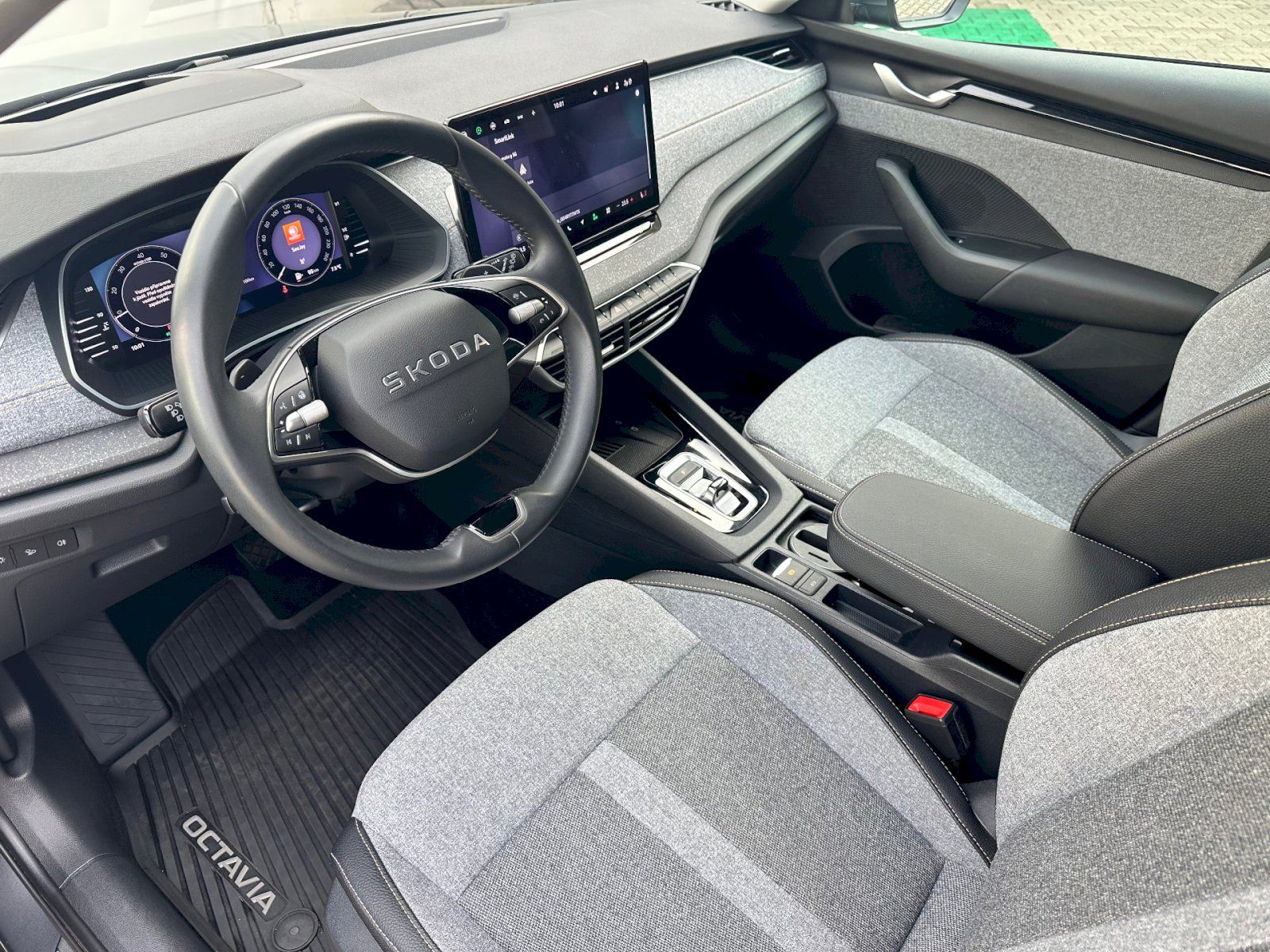 Škoda Octavia, 1.5 TSI 110kW MHEV Top Selecti - fotka 6