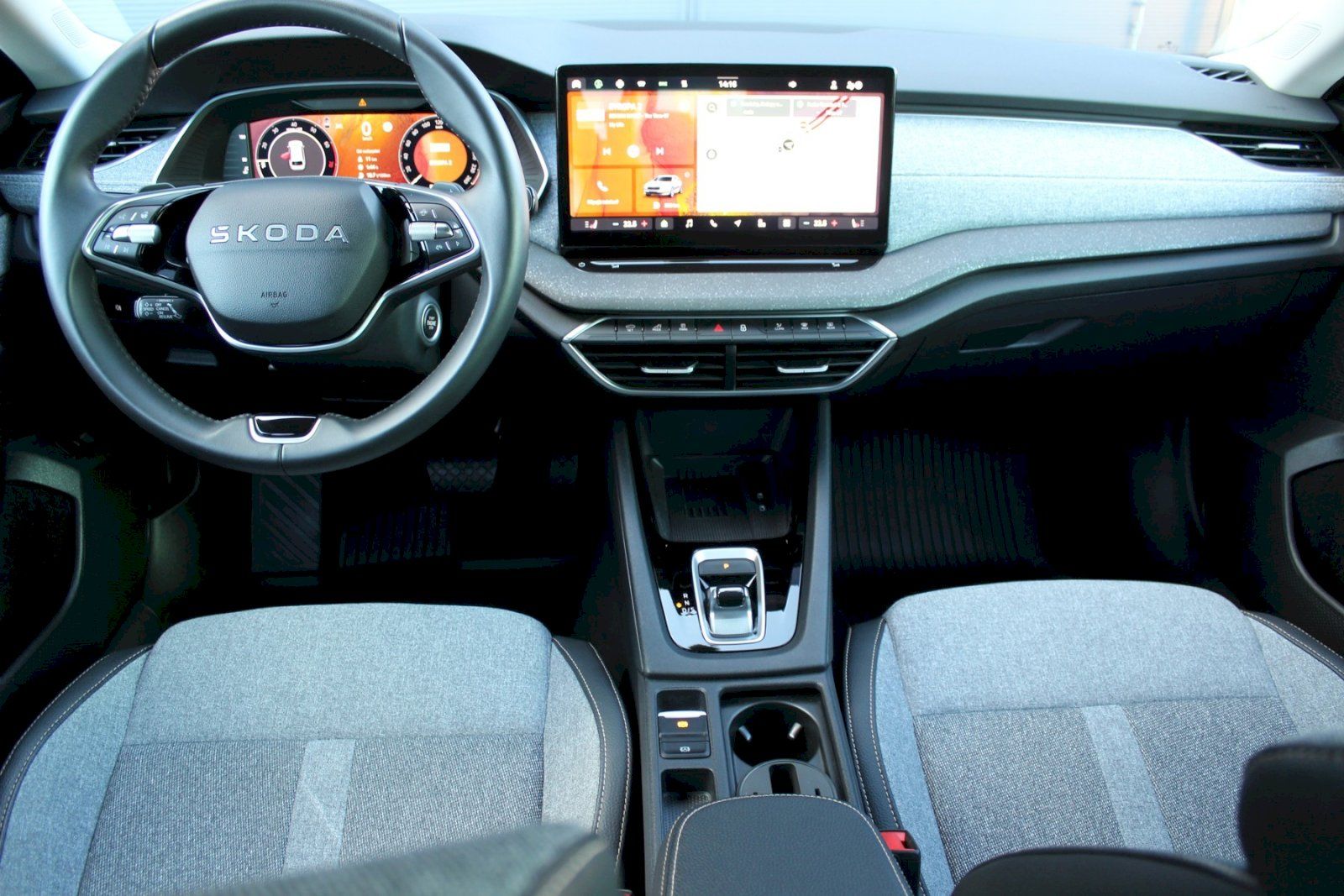 Škoda Octavia, DSG 1.5TSI/110kW Top Selection - fotka 5