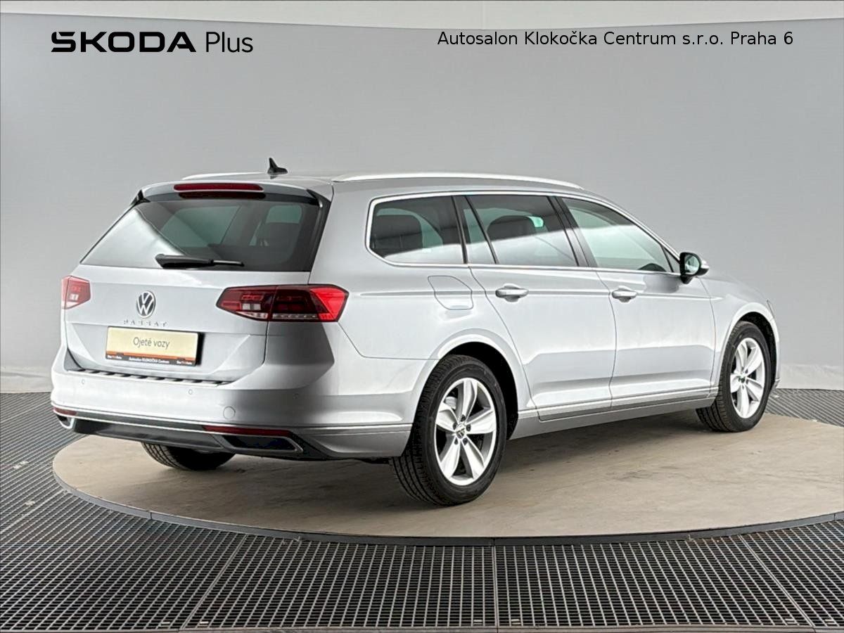 Volkswagen Passat, TDI110 kW Elegance - fotka 2