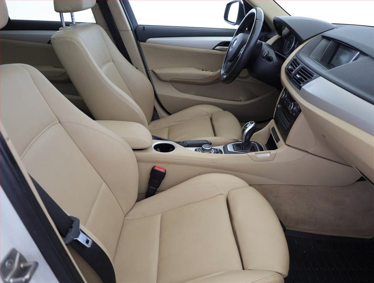 BMW X1, BMW X1 XDRIVE 20D - fotka 5