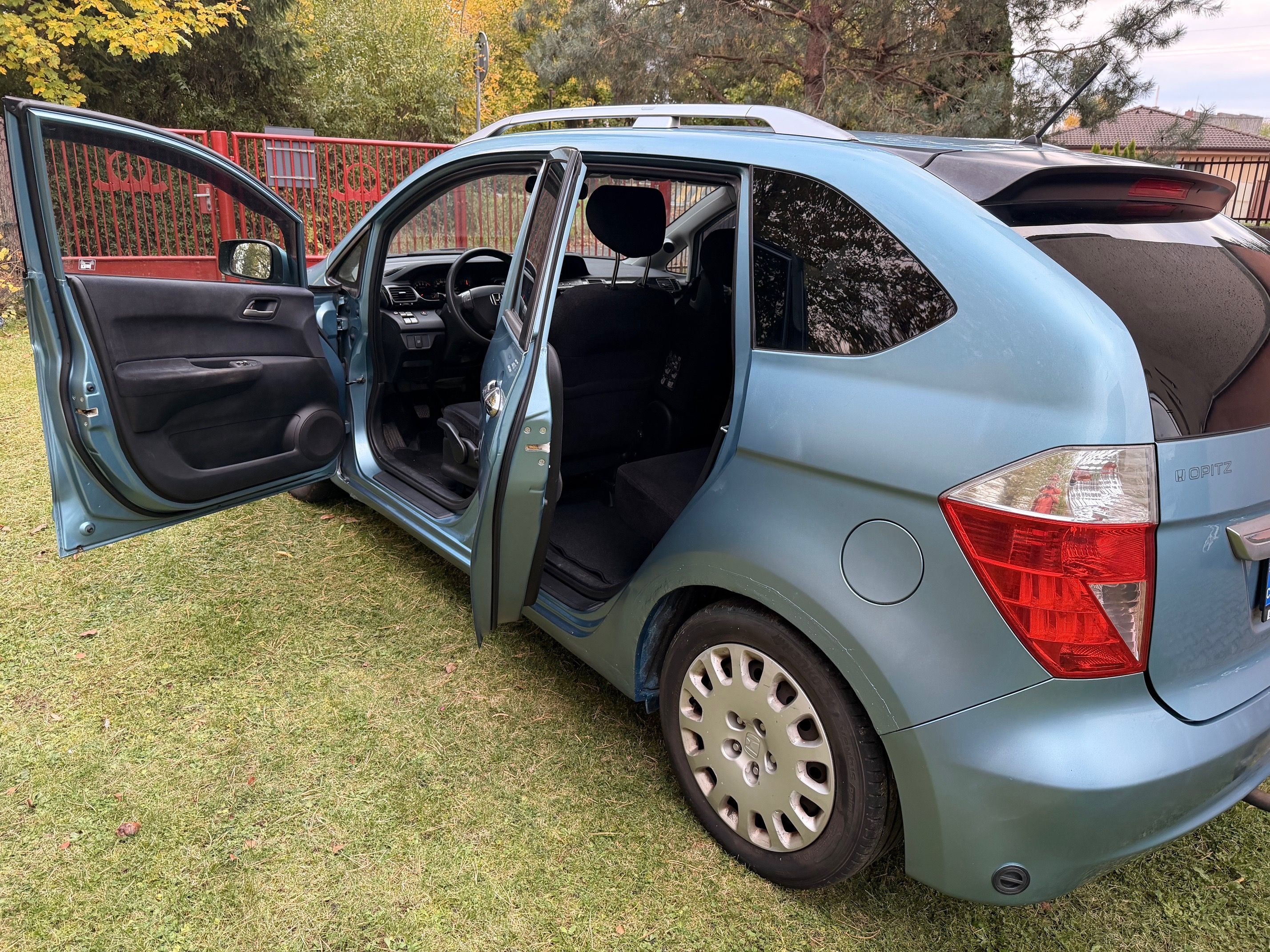 Honda FR-V, Honda FR-V 2.0 LPG, 6 míst,TZ - fotka 6