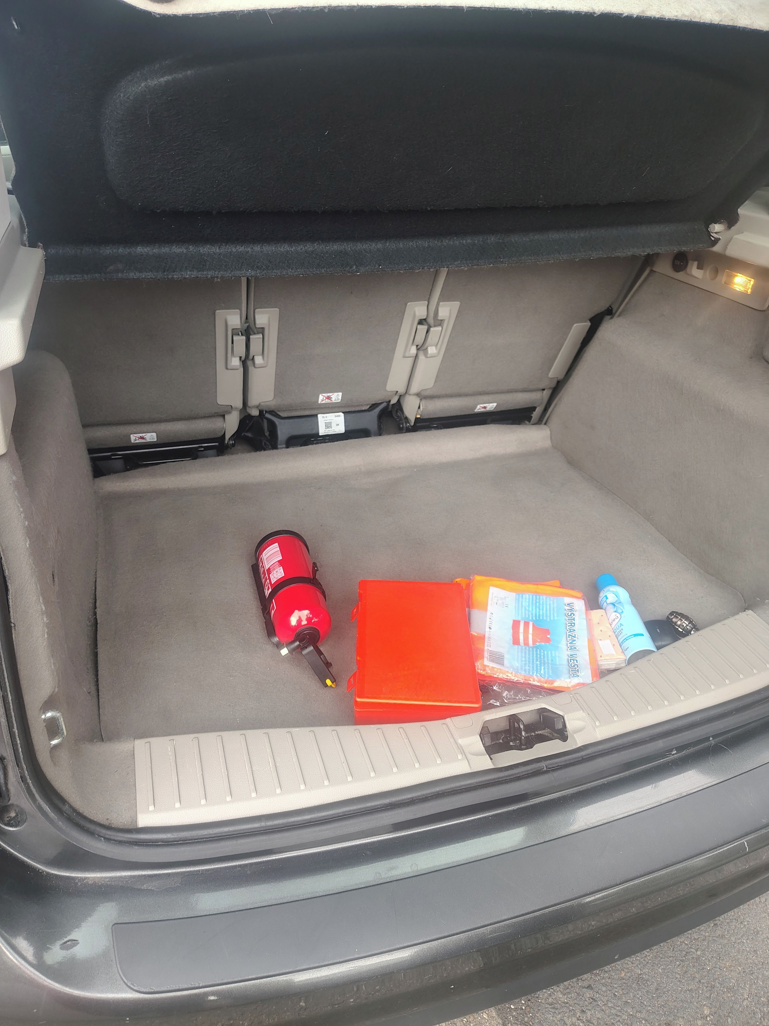 Ford C-MAX, 2.0 TDCi 110kw 150 koní - fotka 4