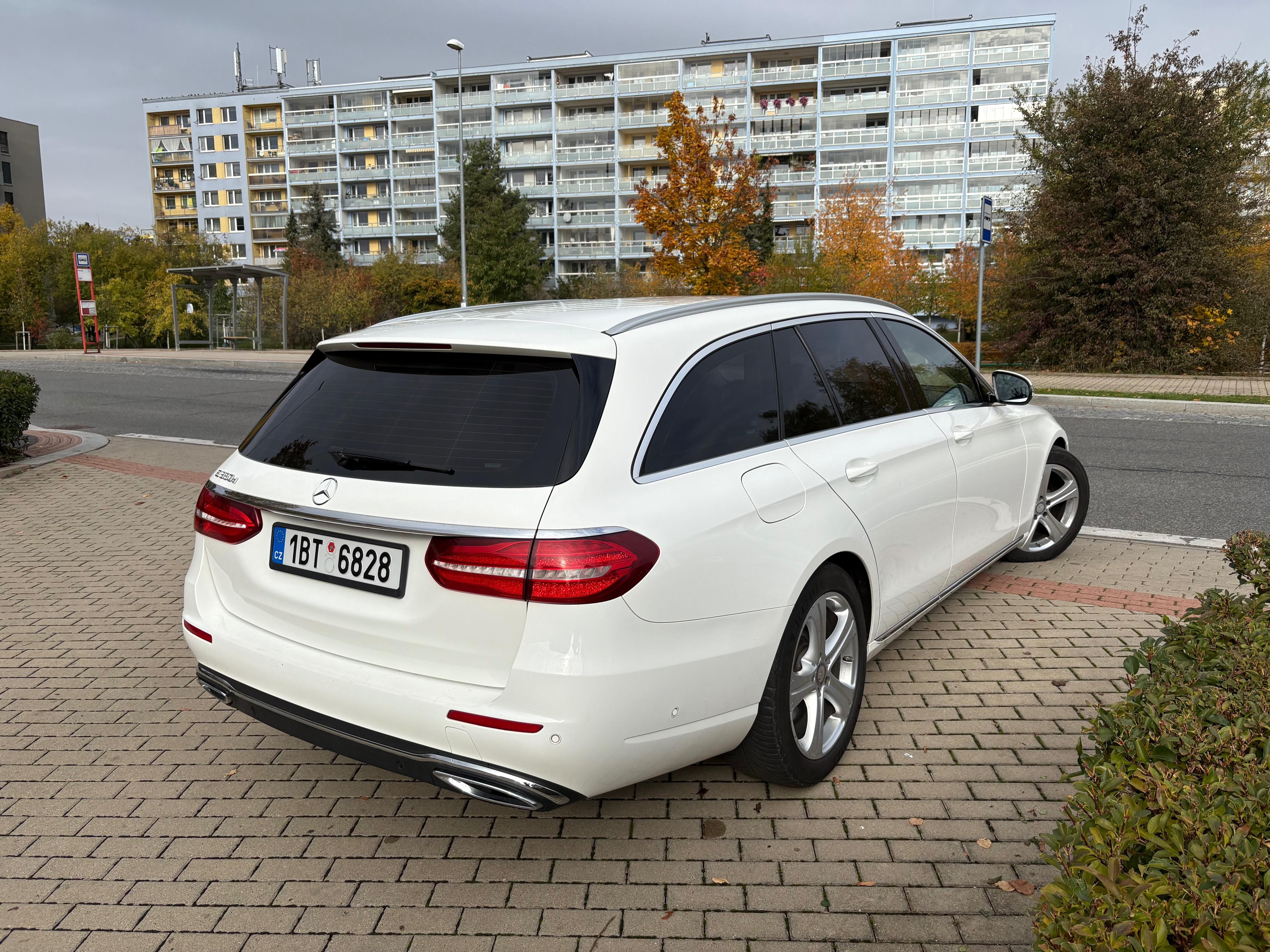 Mercedes-Benz Třídy E, 350d  Widescreen Cockpit  360° - fotka 3