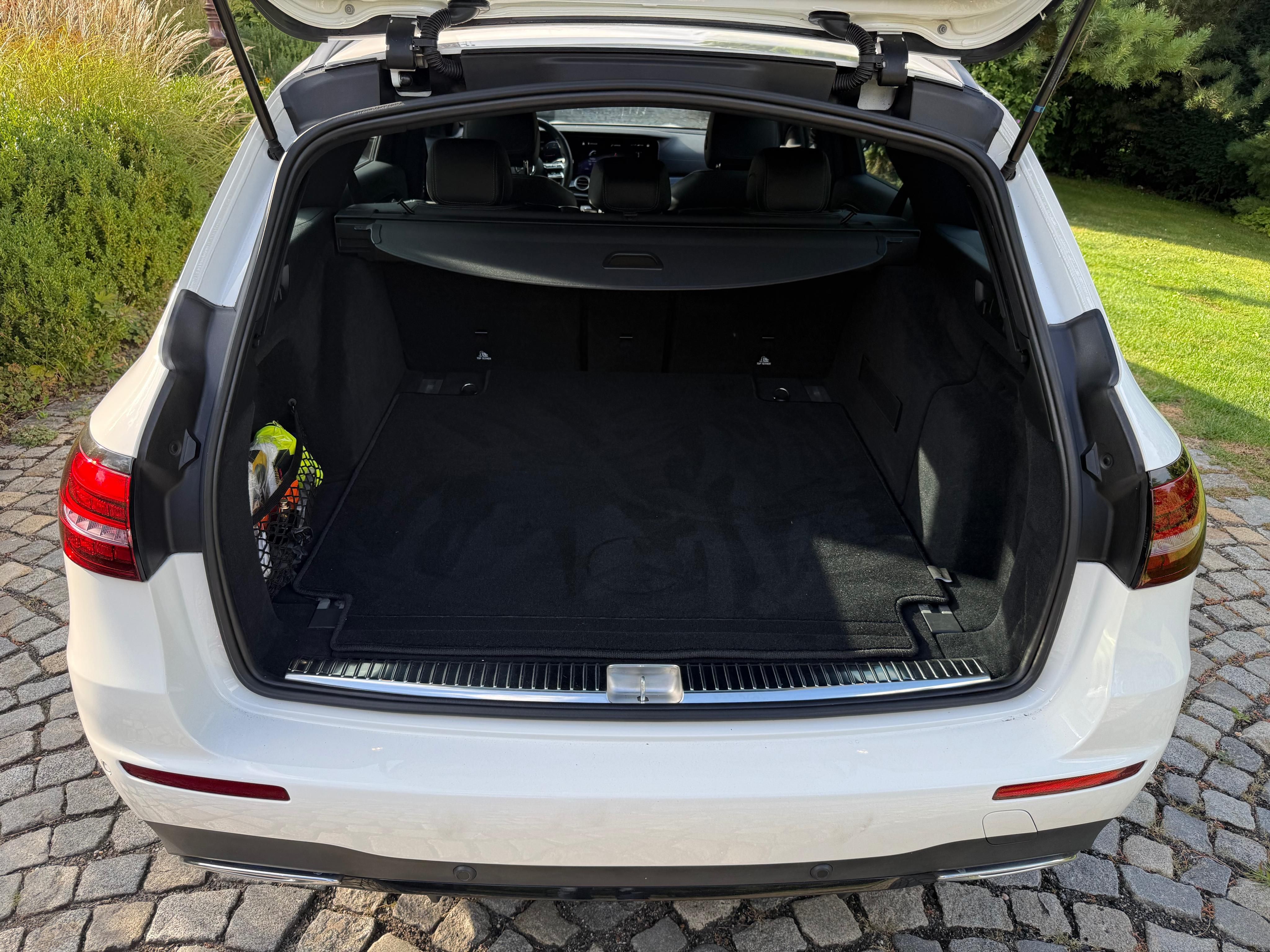 Mercedes-Benz Třídy E, Mercedes-Benz E400d, 4matic - fotka 6