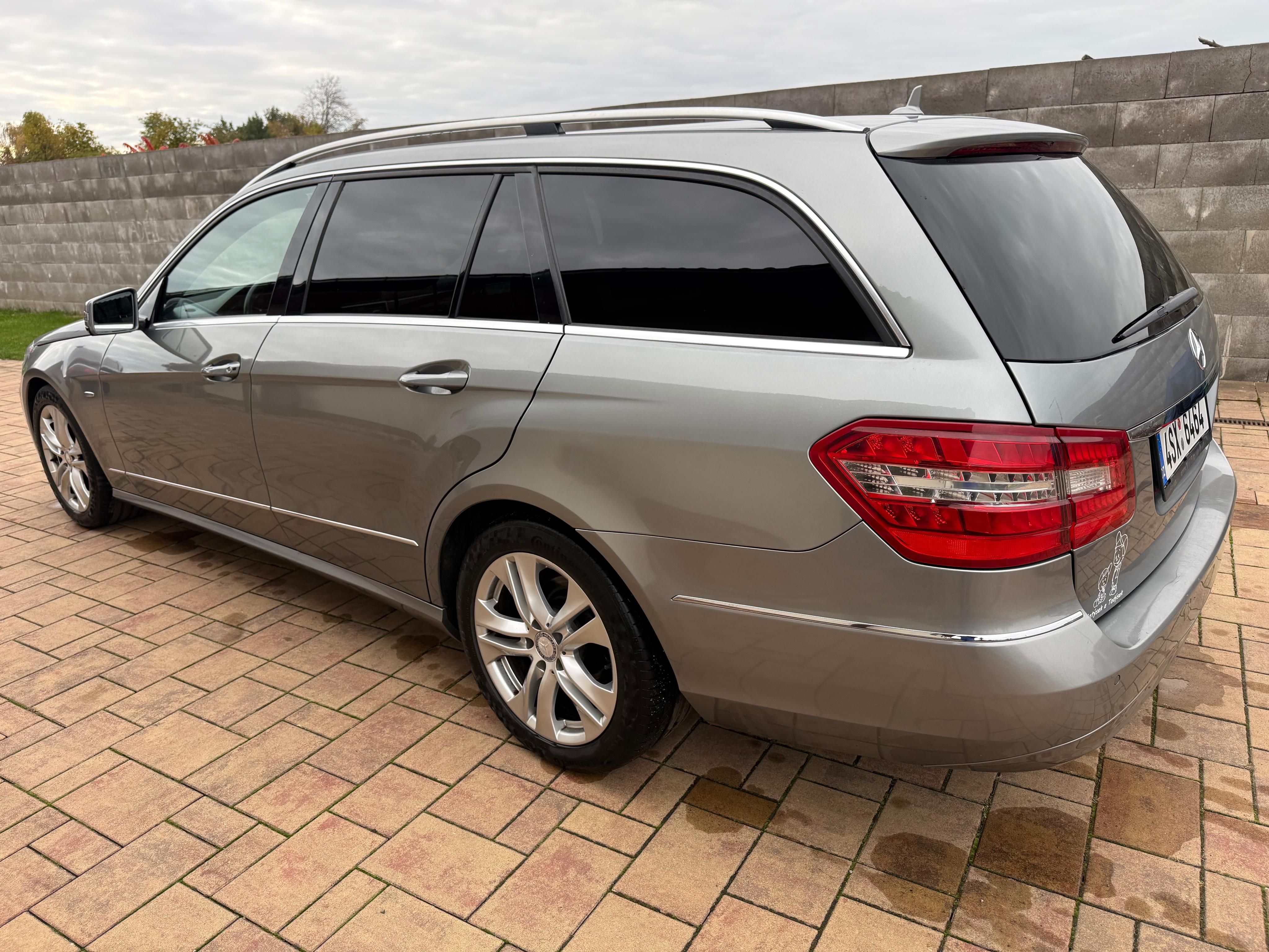 Mercedes-Benz Třídy E, 220 CDI - fotka 3