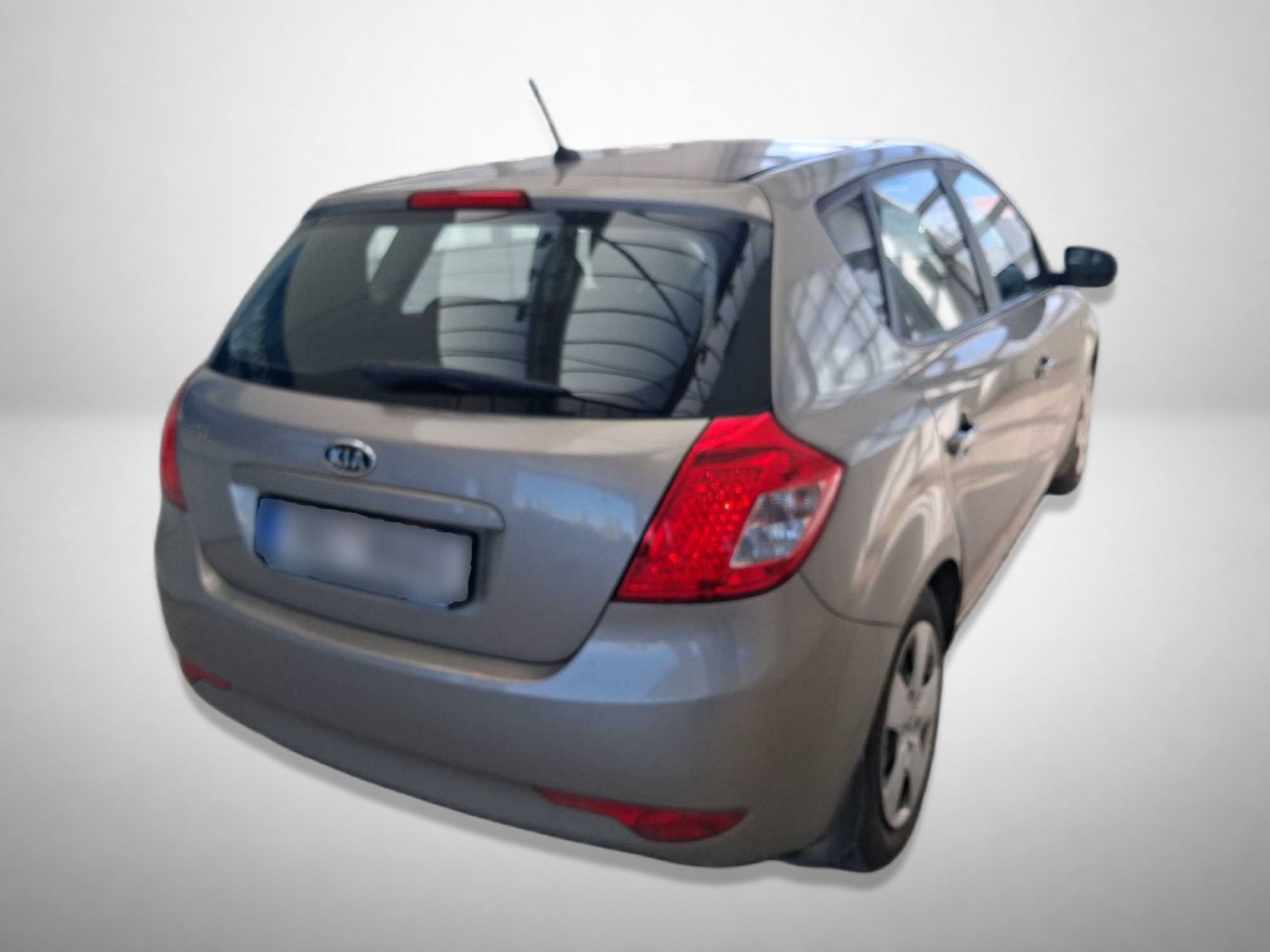 Kia Cee´d, 1.4 CVVT, ČR,1.maj, Serv.kniha - fotka 2