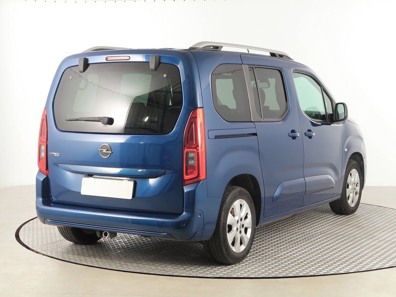 Opel Combo, 1.2 Turbo, 5Míst, ČR - fotka 5