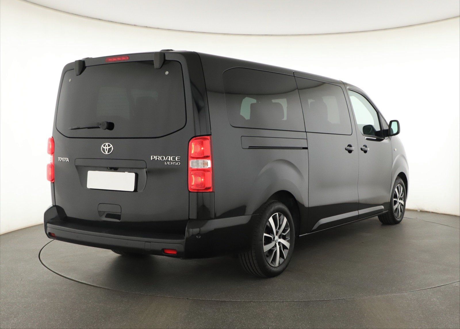 Toyota Proace Verso, 2.0 D-4D, VIP, 7 míst, L2 - fotka 5