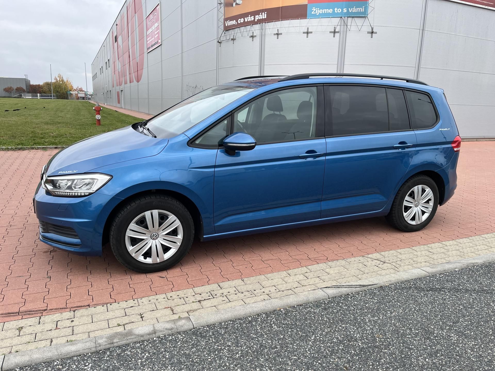 Volkswagen Touran, 1.6 TDi 85 kW Full Led 7 Míst - fotka 2