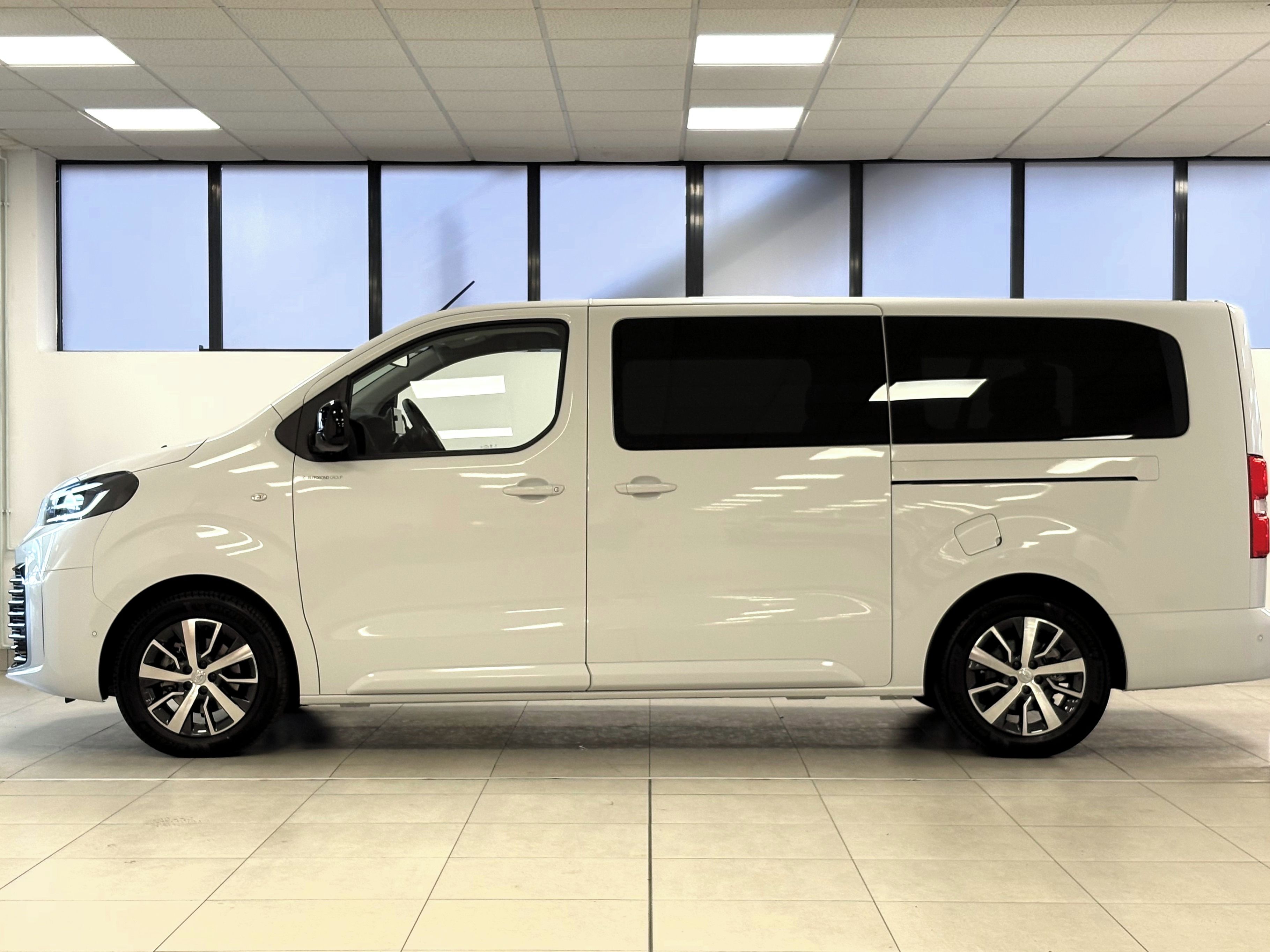 Toyota Proace Verso, VIP, Skyview,7S, 2,0L. 8AT, L2 - fotka 3